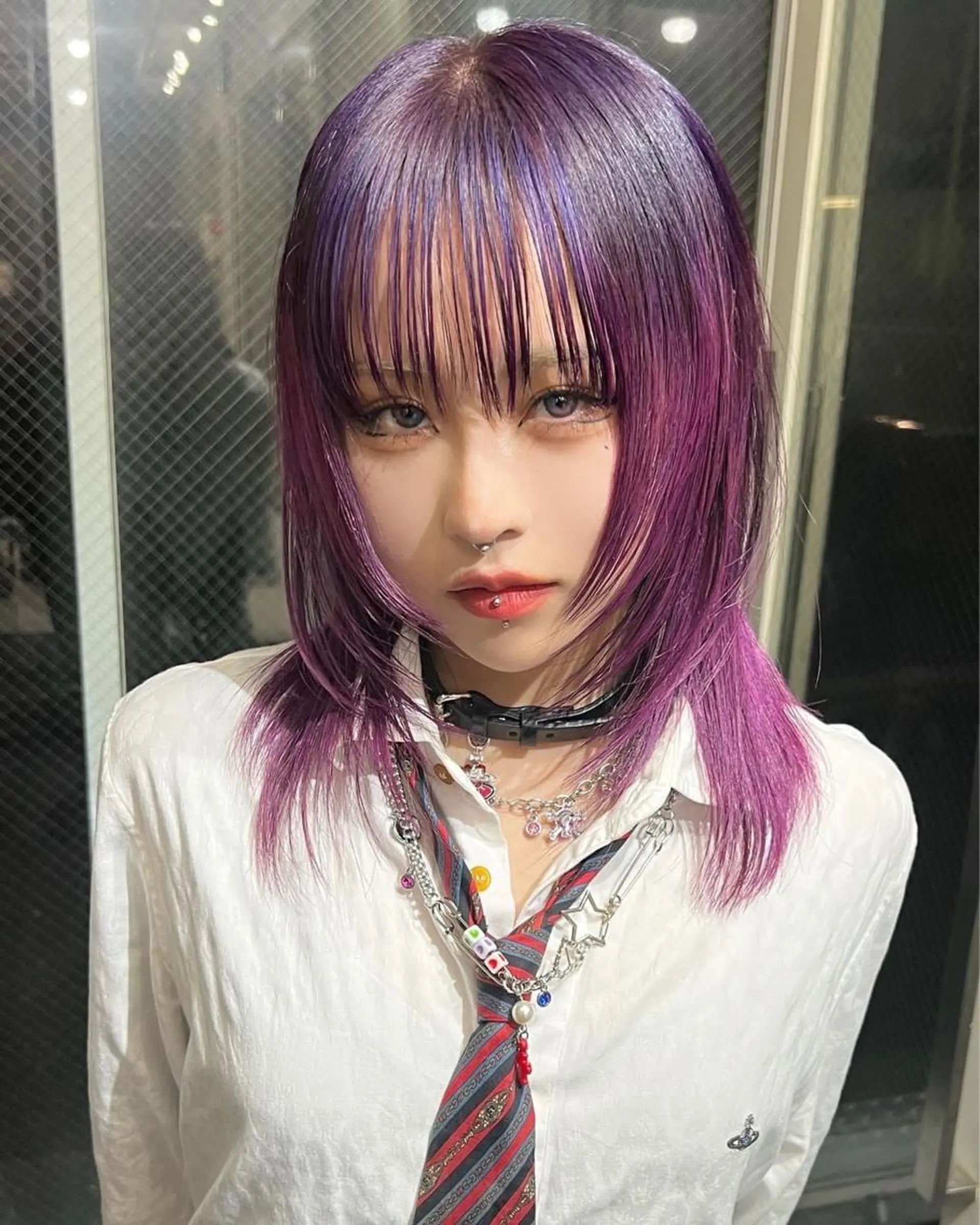 ミディアム カラー ブリーチ ケアブリーチ デザインカラー ハイトーンカラー ウルフカット ヘアカラー ヘアセット Null 表参道のヘアスタイル