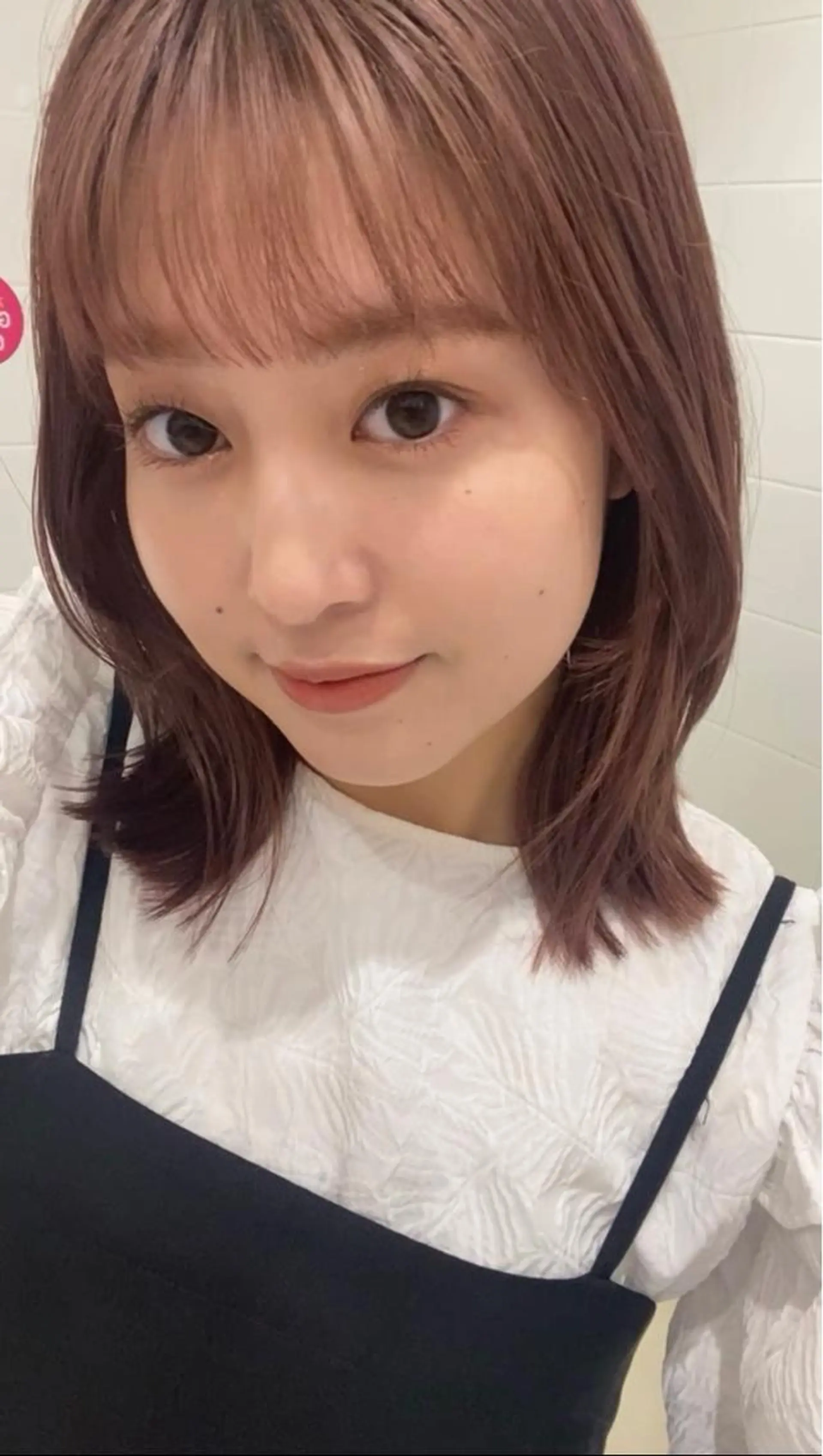 ミディアム shiori/暖色/ レイヤー/似合わせのヘアスタイル