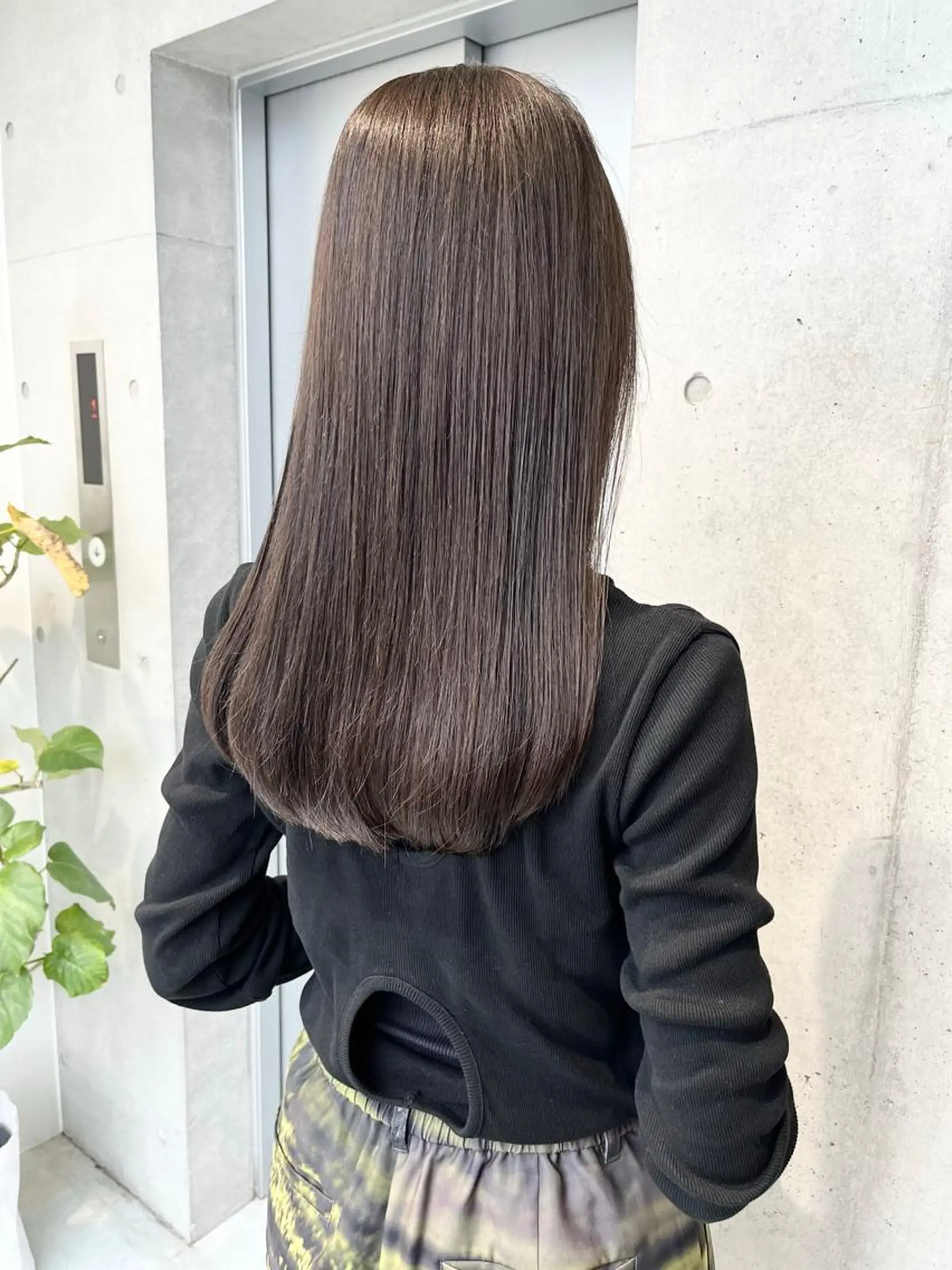 セミロング カラー パーマ ヘアアレンジ ヘアカラー トリートメント 透明感/オリーブ/ グレージュ/YUKAのヘアスタイル