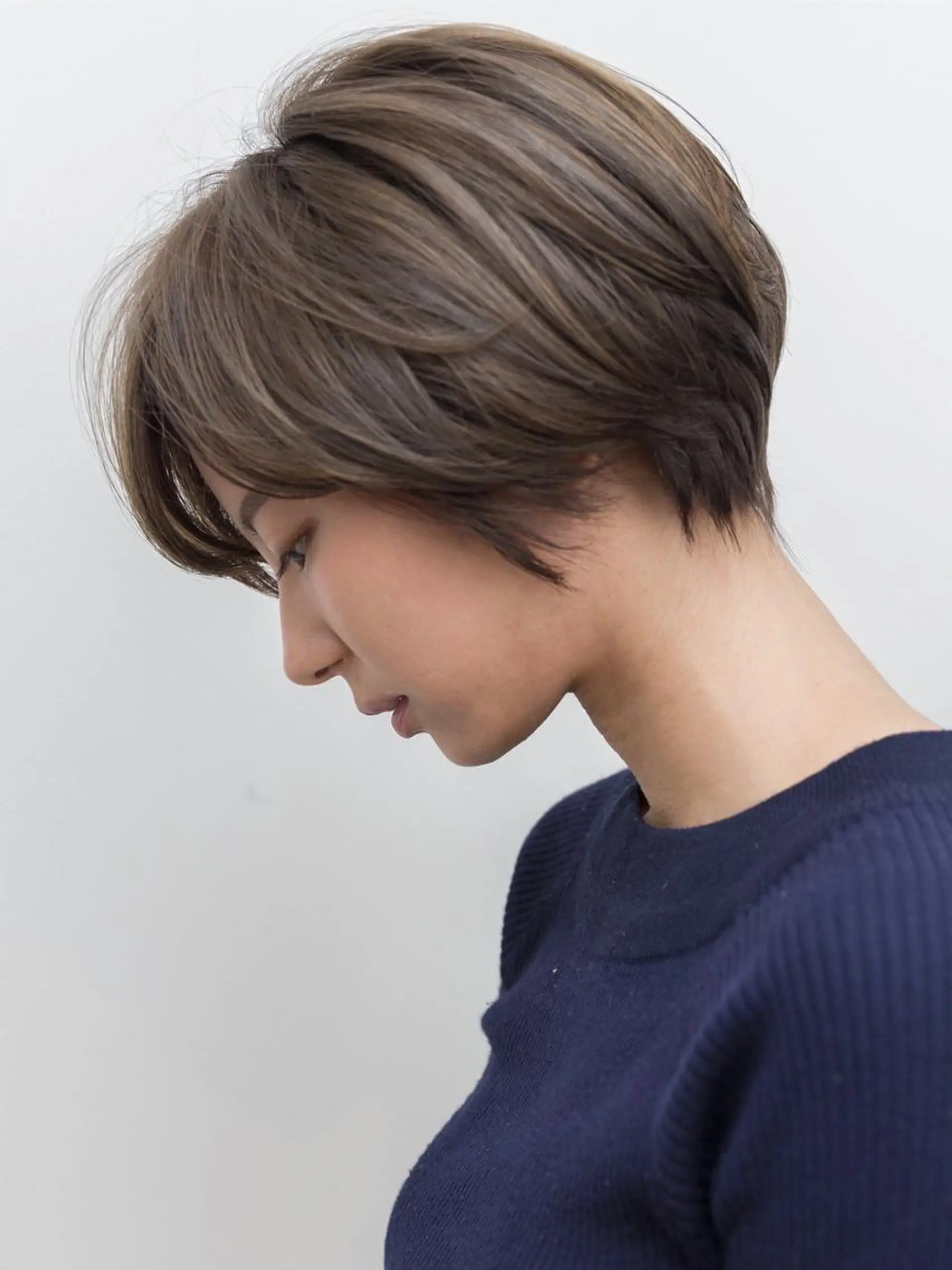 ショート カラー ツジガキ ユウスケのヘアスタイル