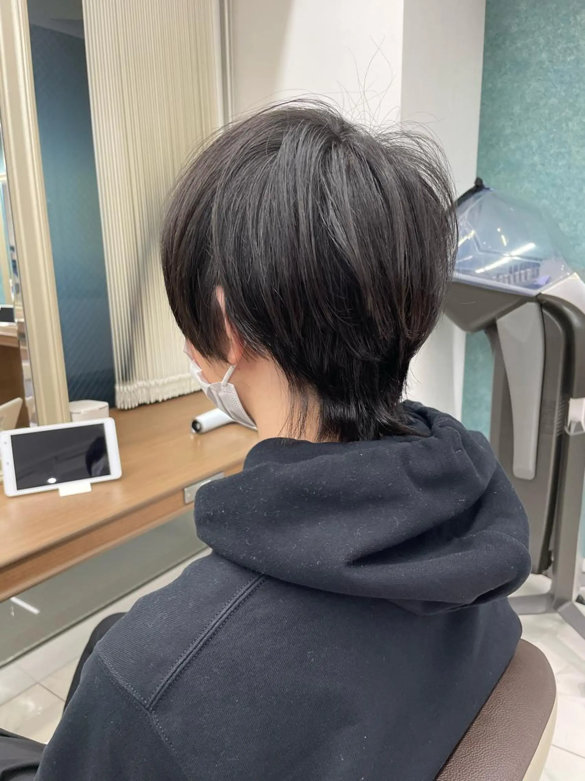 メンズ 渡部凌我 小顔ウルフ ハイトーンカラーのヘアスタイル