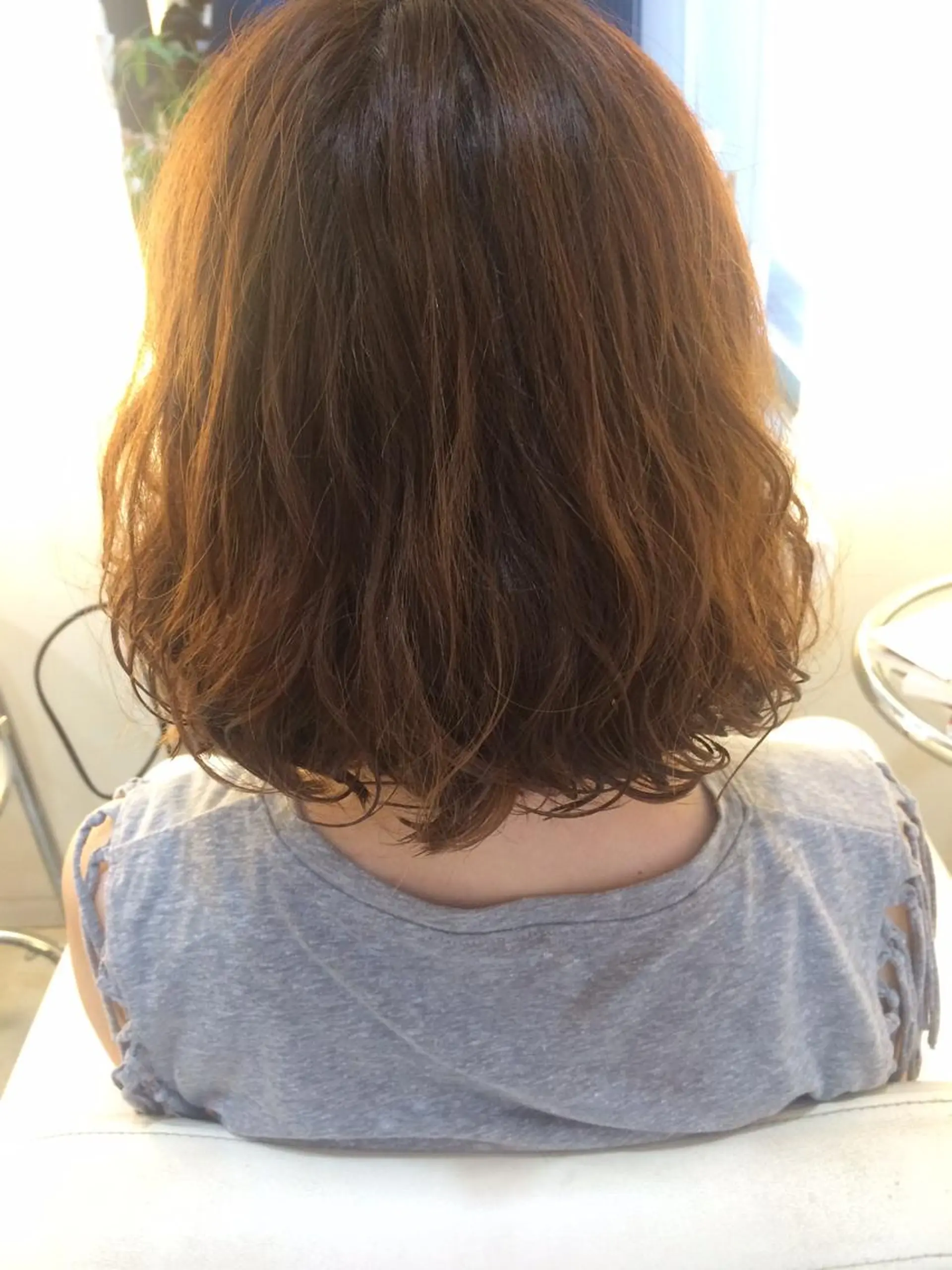 ミディアム パーマ カット パーマ トリートメント 林 友美のヘアスタイル