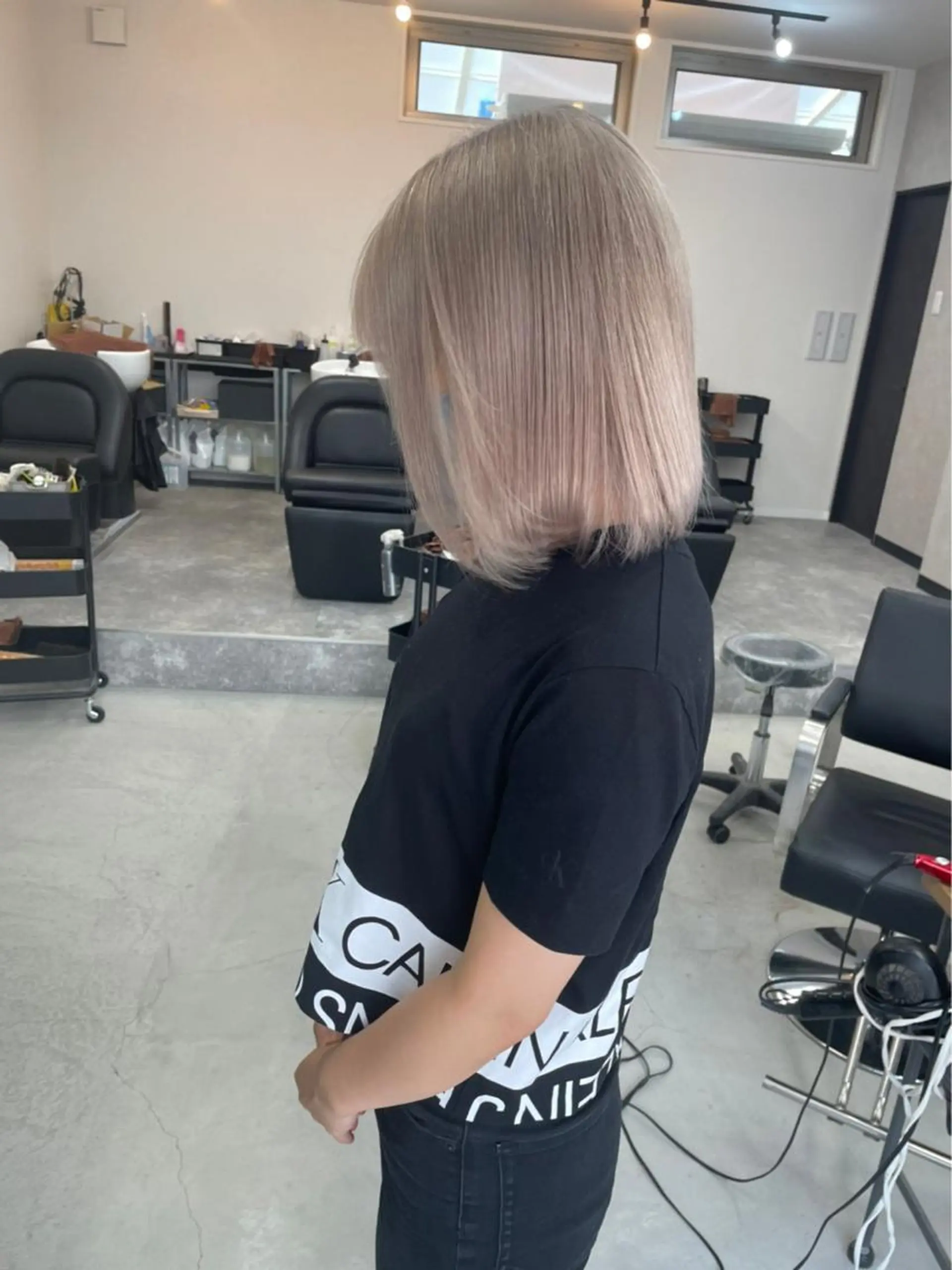 ミディアム カラー パーマ ヘアアレンジ メンズ キッズ ネイル マツエク・マツパ アイブロウ ショートボブ ミディアムパーマ メンズバレイヤージュ メンズブリーチ メンズハイライト Eirデザイナーズ サロン茶屋町tomoのヘアスタイル