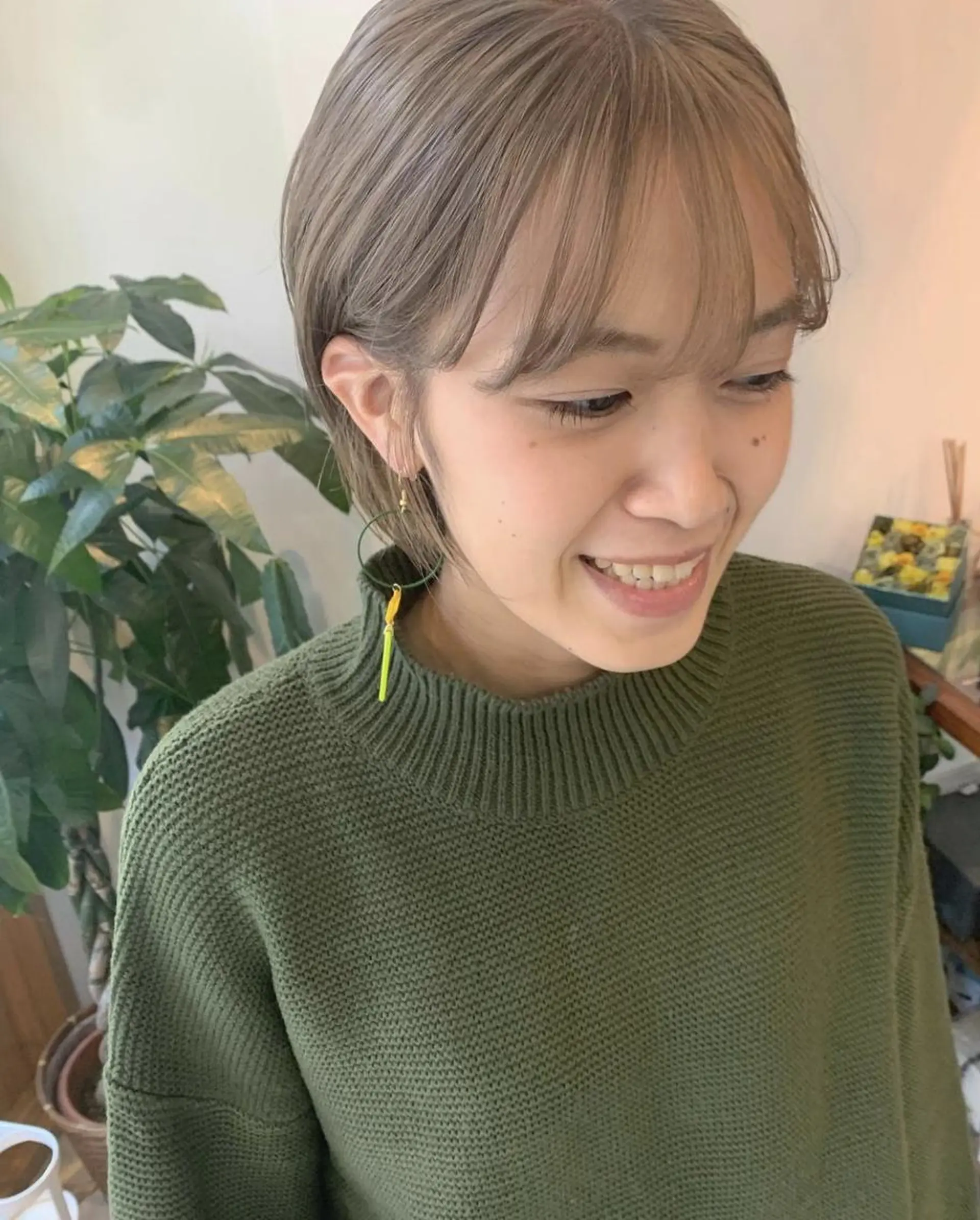 ミディアム パーマ カラー ショートボブ ミディアムパーマ アディクシーカラー ブリーチ ケアブリーチ ヘアカラー CEINE OURのヘアスタイル