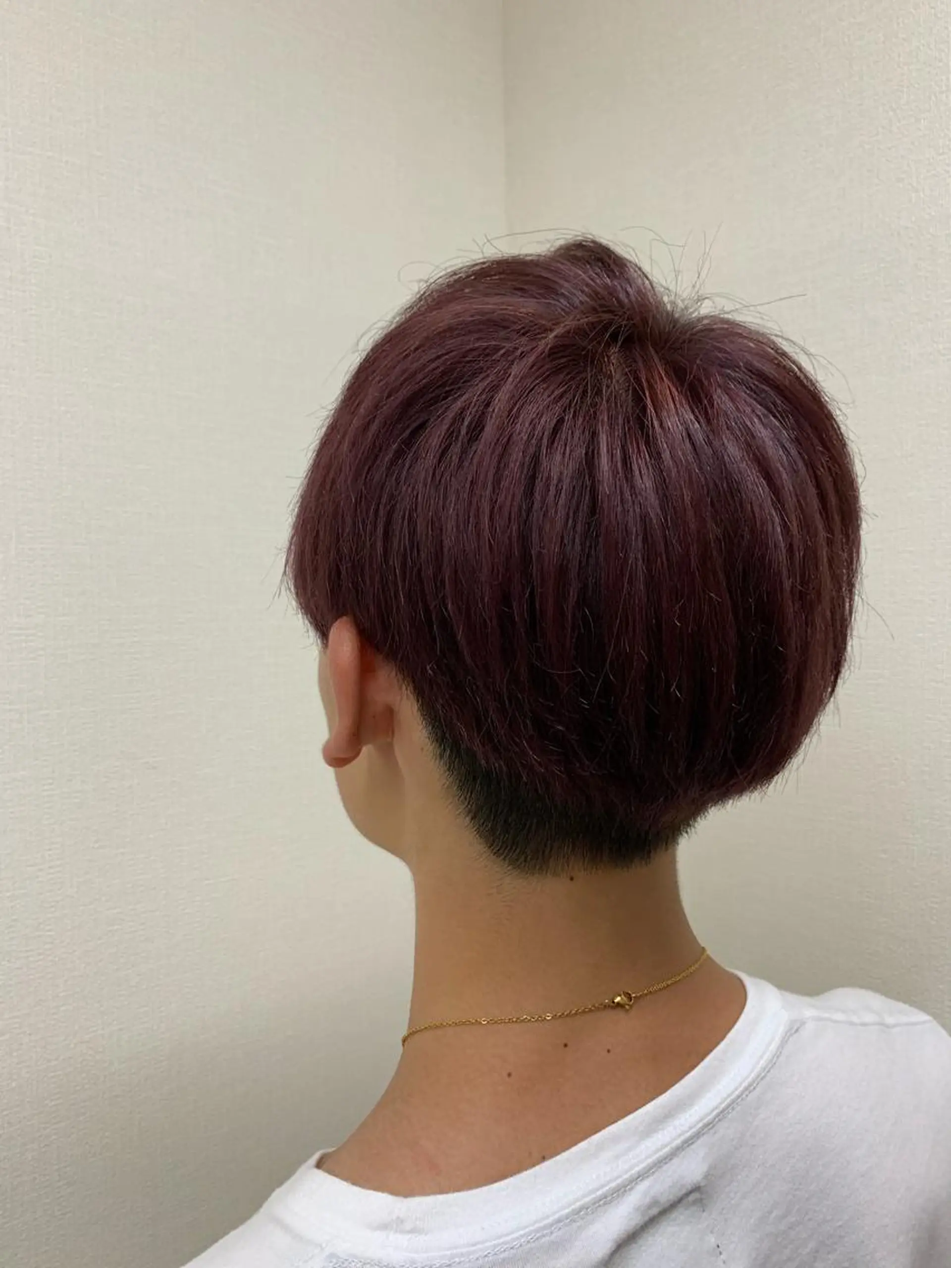 ショート カラー メンズ メンズブリーチ ブリーチ レッドカラー ヘアカラー 🫧透明感カラー🫧 美髪矯正🫧チサトのヘアスタイル
