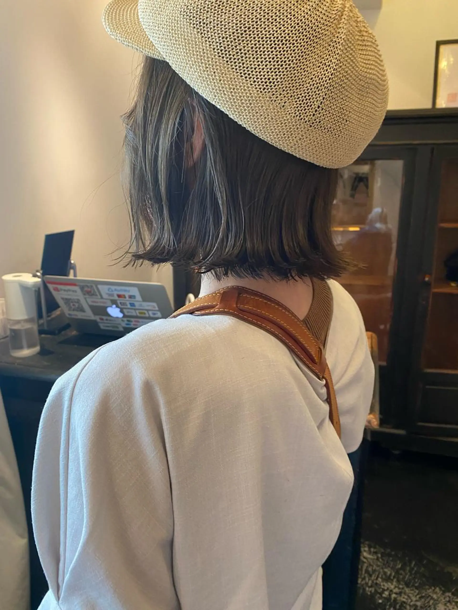 ショート カラー オリーブカラー ボブ tonari 梅田、中崎町のヘアスタイル