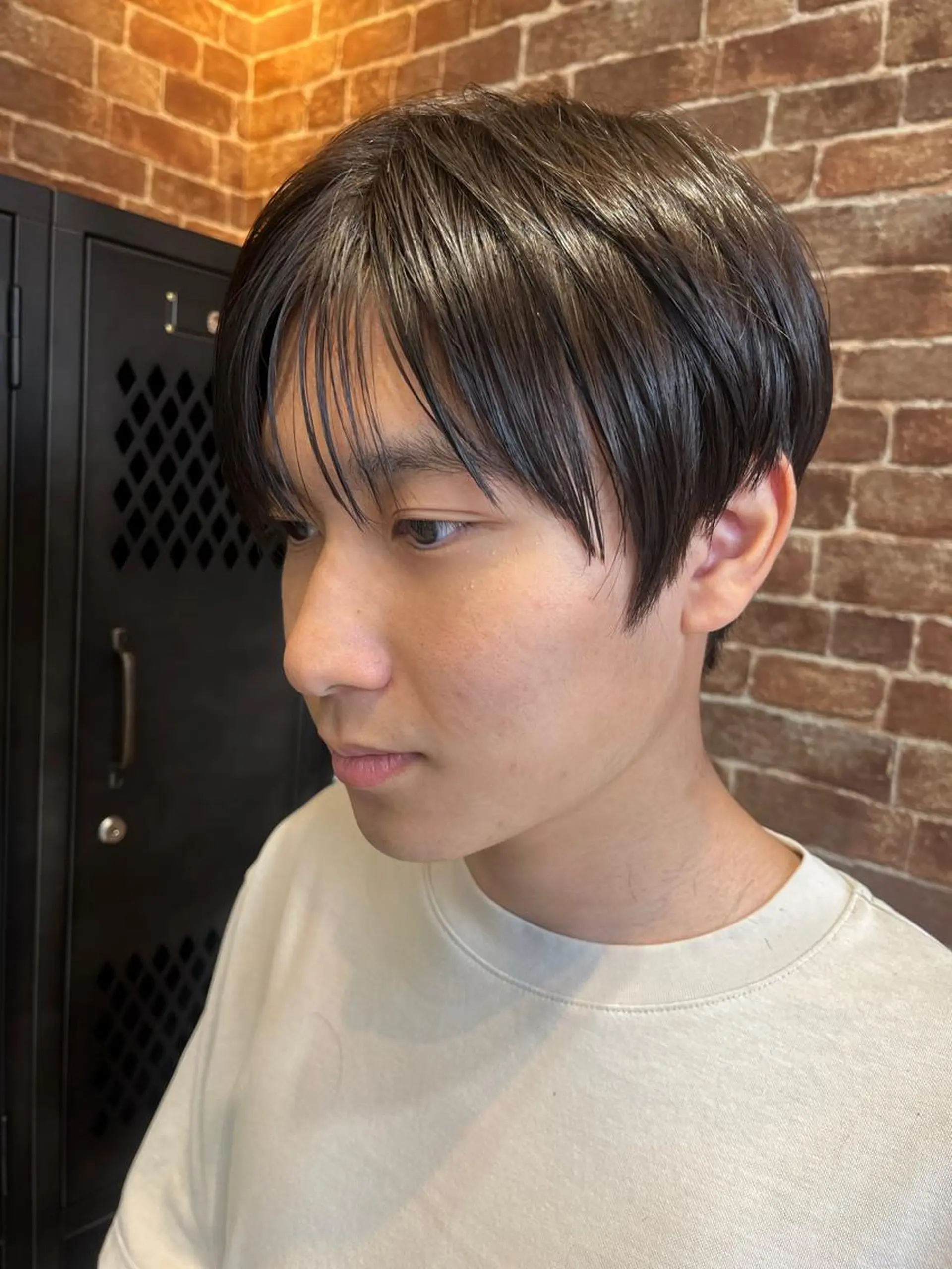 ミディアム カラー パーマ ヘアアレンジ メンズ キッズ ネイル マツエク・マツパ アイブロウ メンズブリーチ メンズハイライト メンズインナーカラー メンズ韓国風 ブリーチ 久木原 ゆりのヘアスタイル