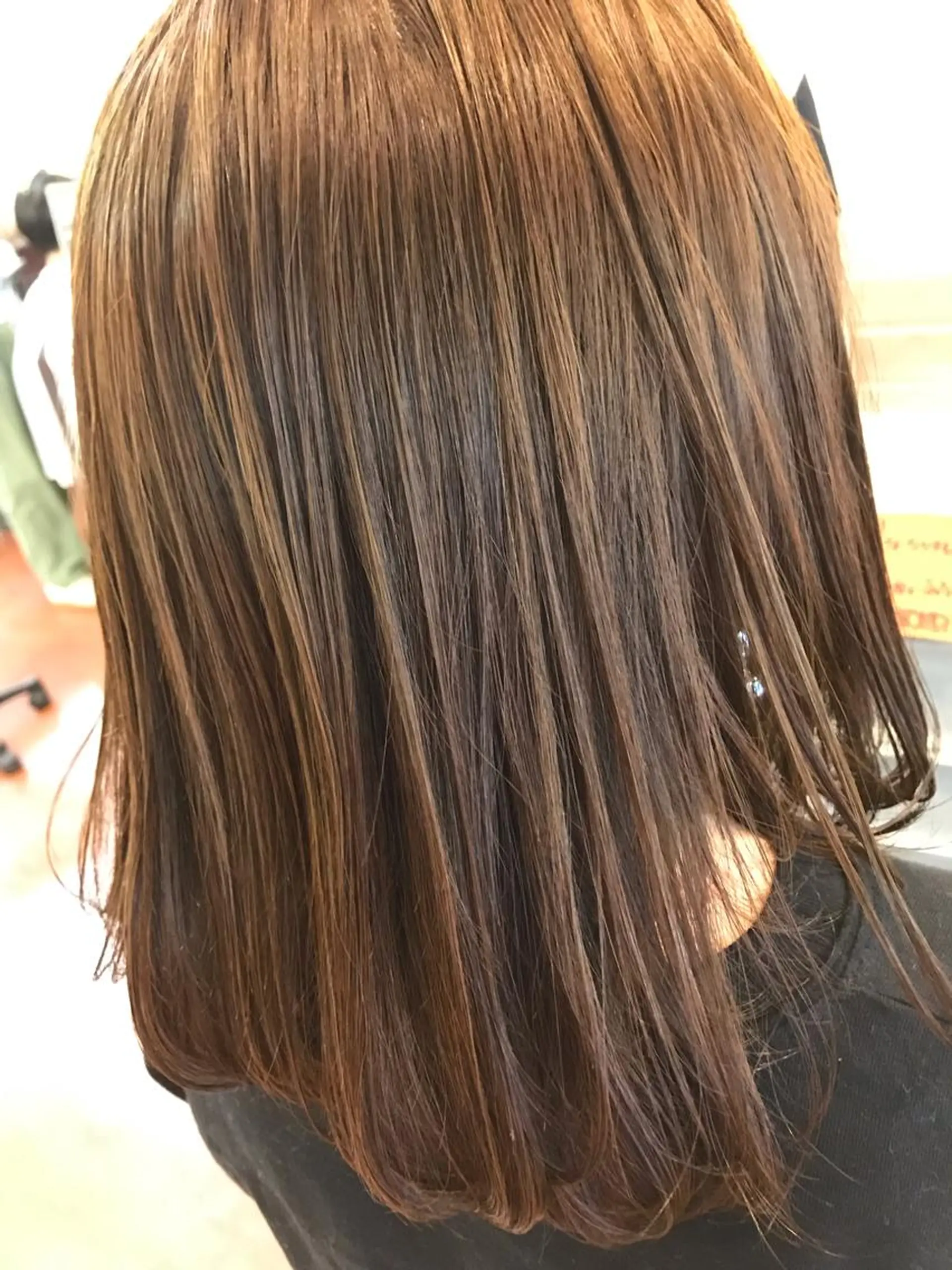 ミディアム カラー ヨシダ トオルのヘアスタイル