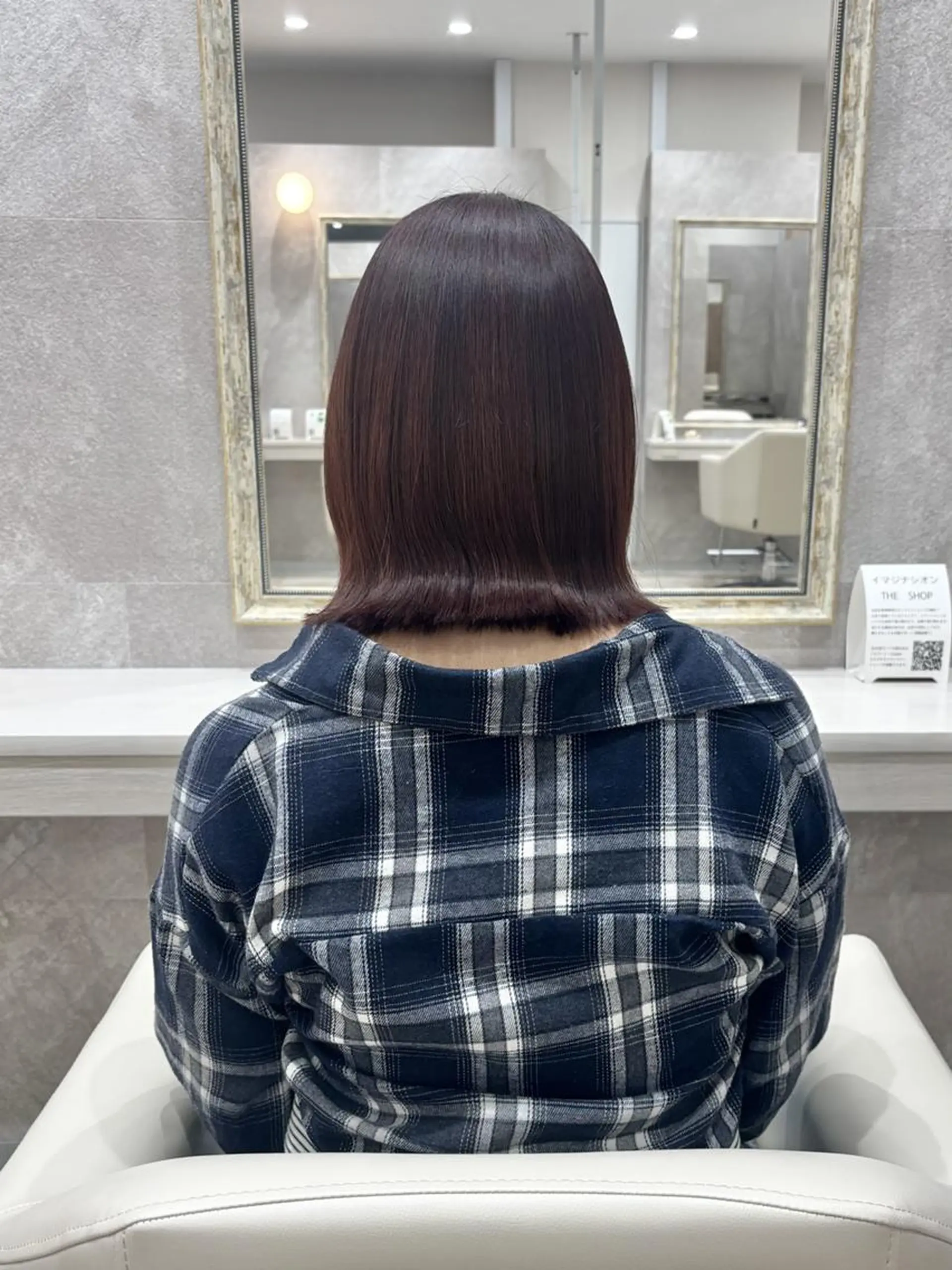 ミディアム カラー ブリーチ ボルドーカラー ブリーチなしカラー 外ハネヘア ヘアカラー トリートメント 韓国ヘアケアブリーチ 莉奈のヘアスタイル