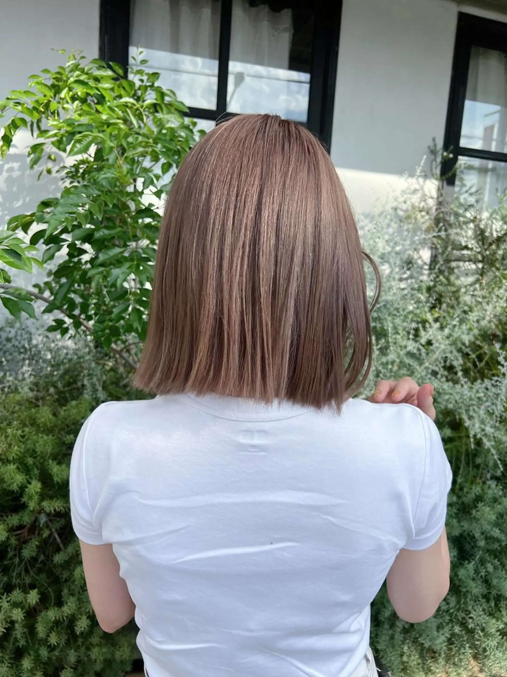 ミディアム 藤井 美歩/赤髪のヘアスタイル