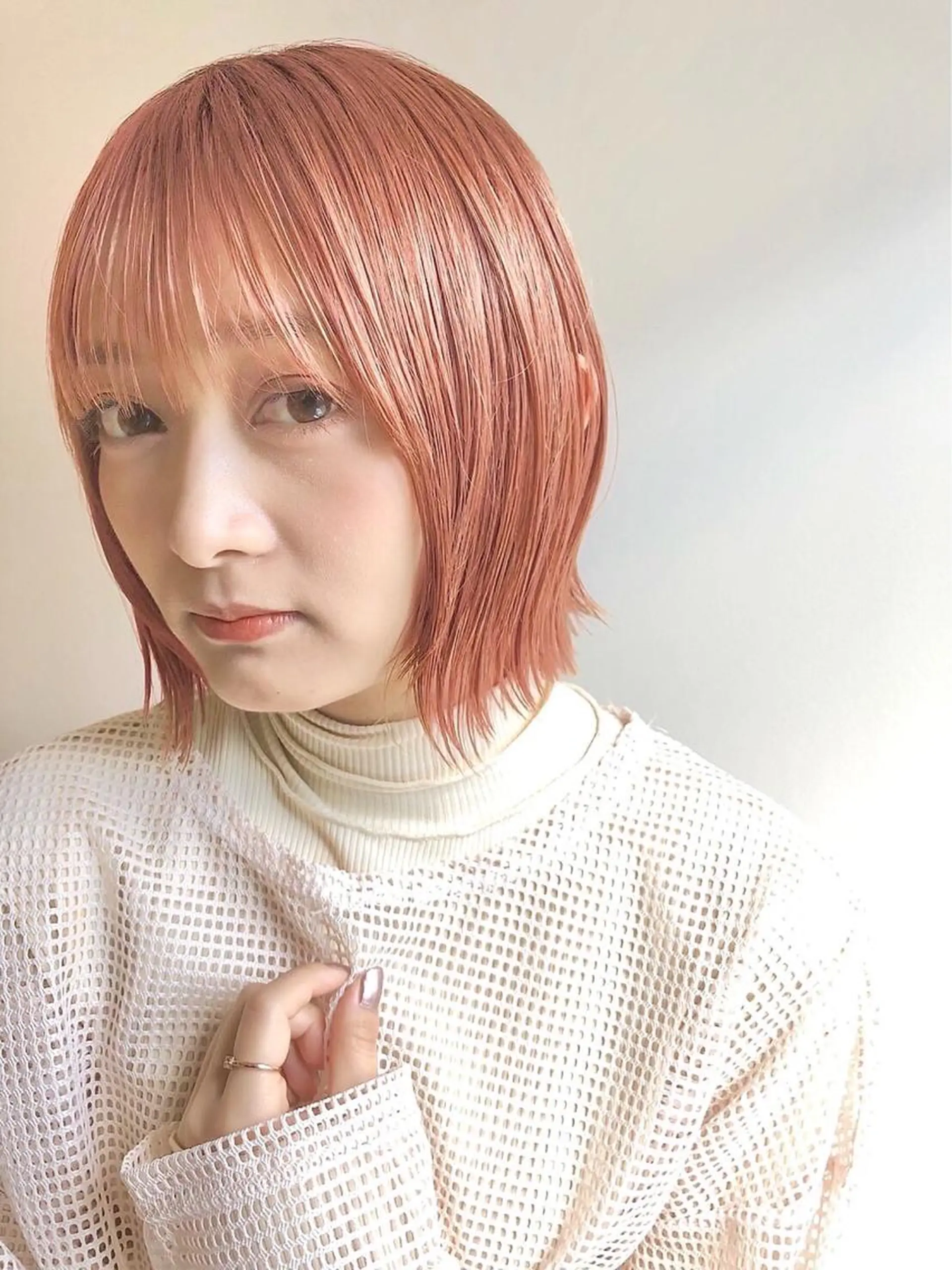 ショート カラー ⭐ハイトーンブリーチ ミルクティーピンクのヘアスタイル