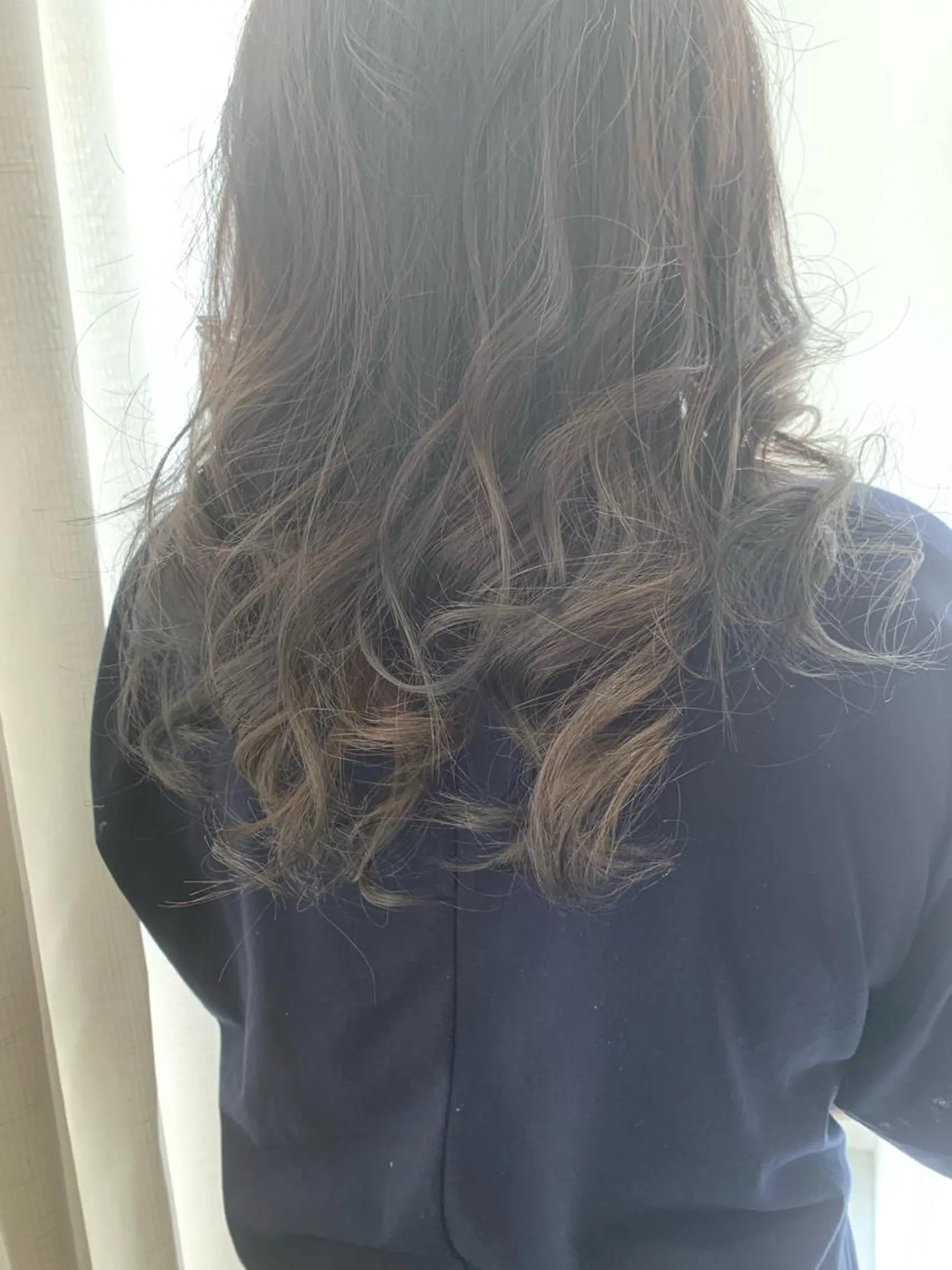 ロング カラー fio マナミのヘアスタイル