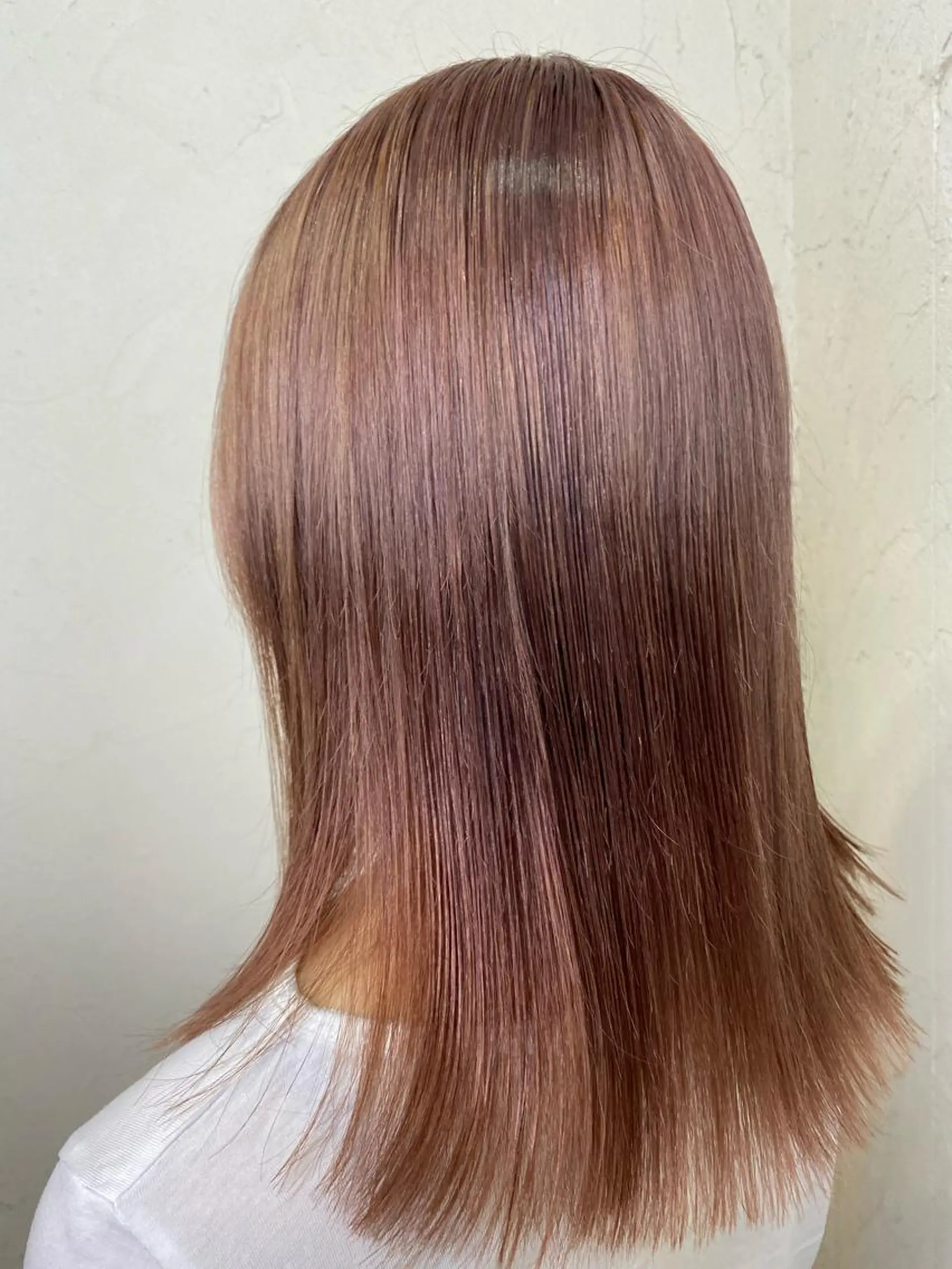 セミロング カラー ベージュカラー ピンクカラー ピンクベージュ カット 縮毛矯正 トリートメント Hayashi Shioriのヘアスタイル