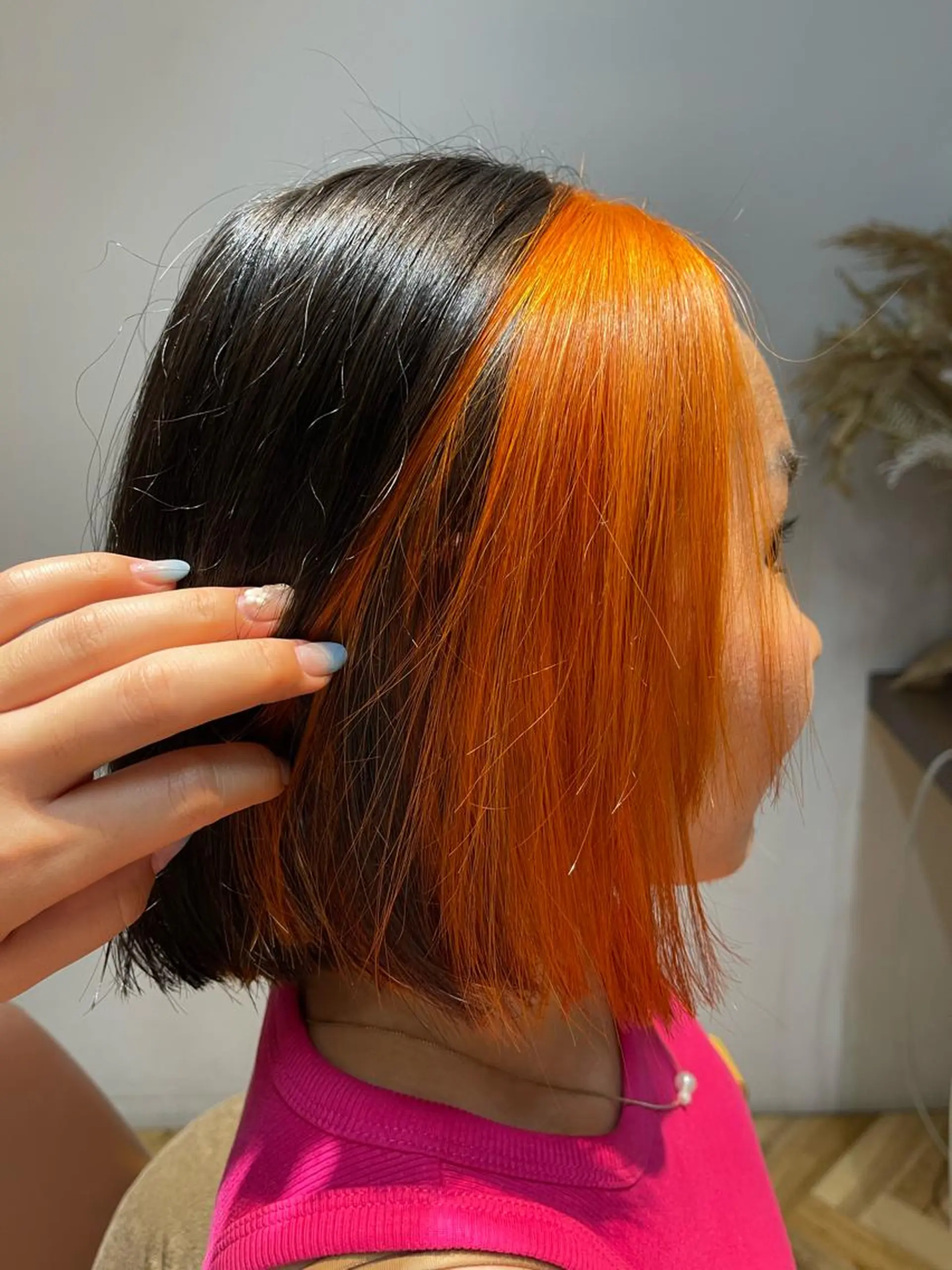 カラー バヤラー バイガルマーのヘアスタイル