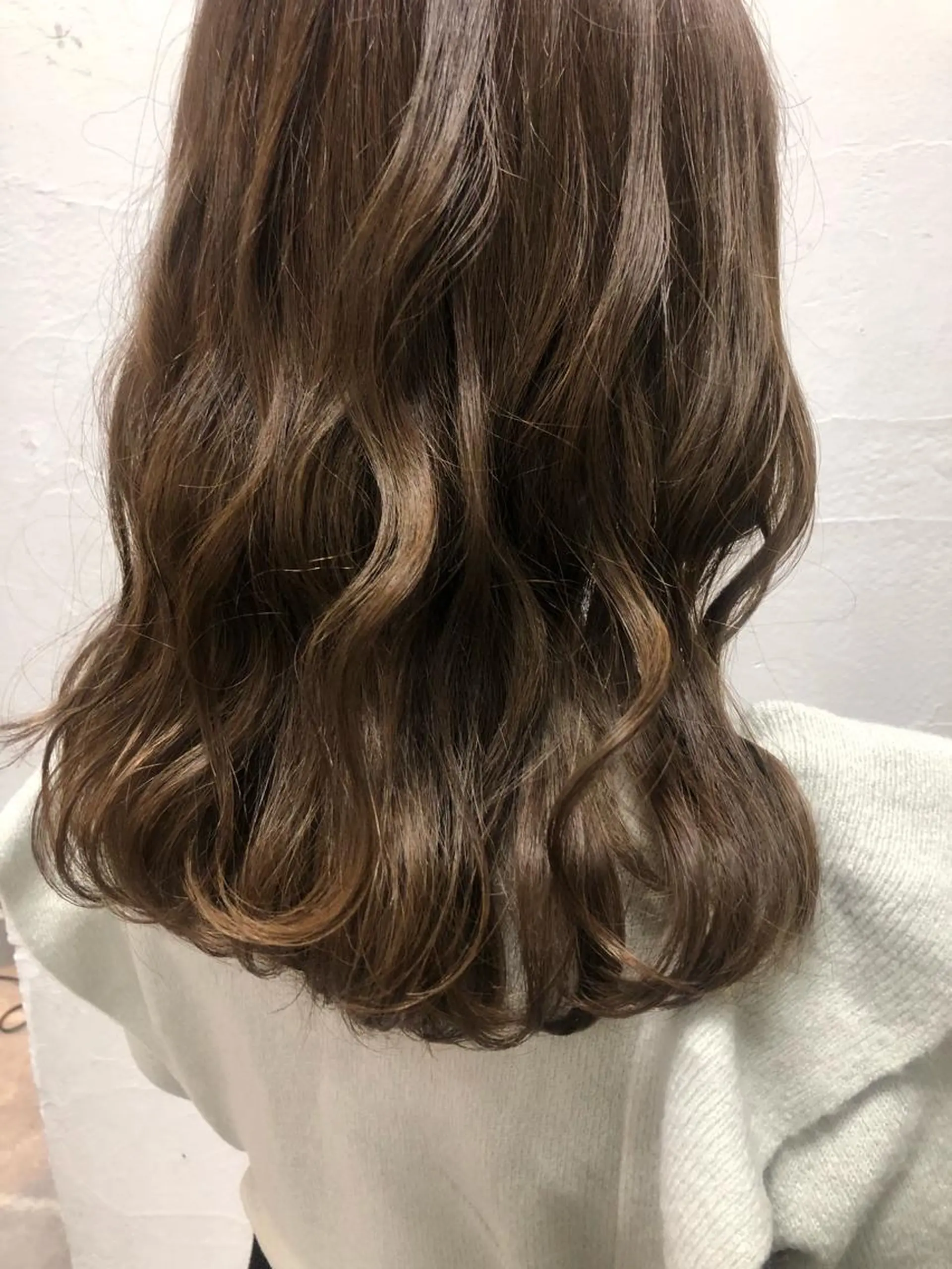 ミディアム カラー SALOWIN恵比寿所属・ヘッドスパで脳を 整える✨chacoのヘアスタイル