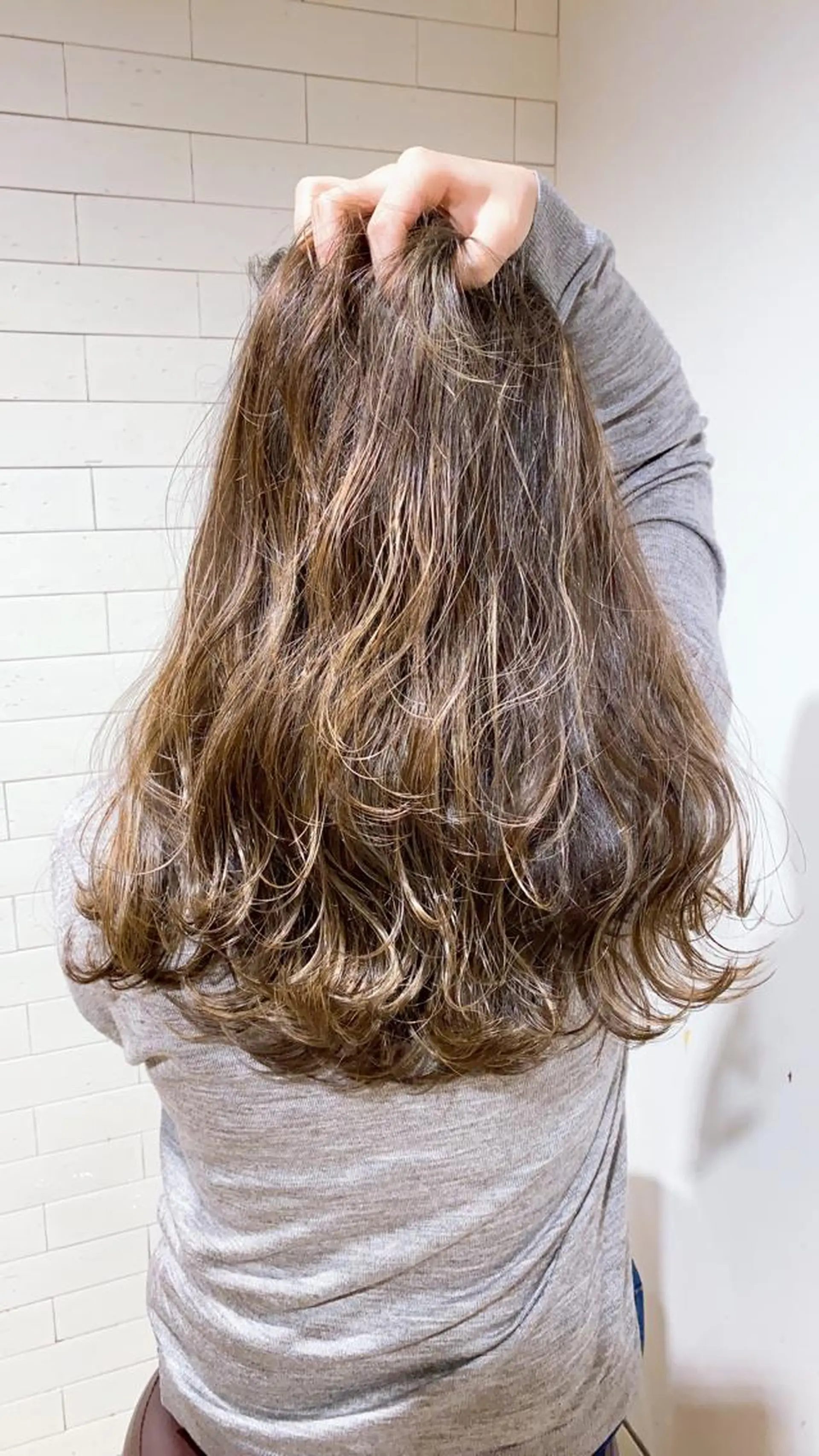 ロング ショートボブ アッシュ ボブ 外国人風カラー ハイライト メンズツイスパ ショートフクヤマシンのヘアスタイル