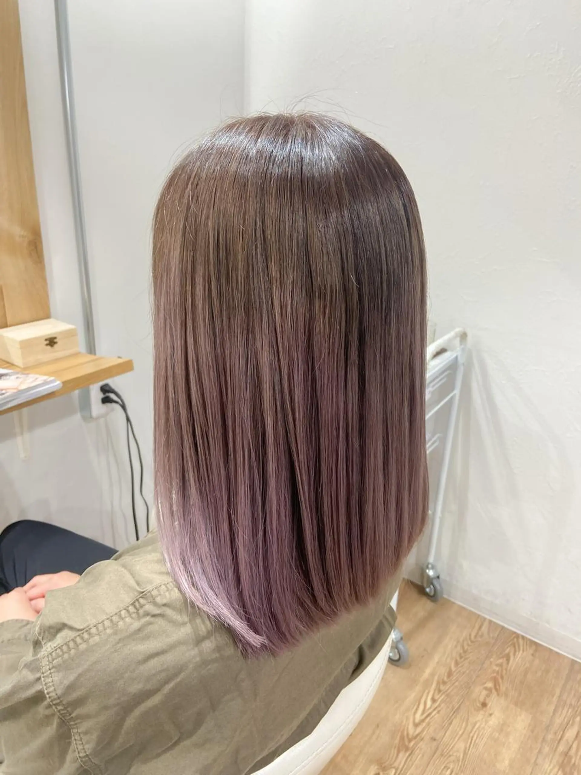 ミディアム カラー バレイヤージュ ブリーチ デザインカラー ダブルカラー グラデーションカラー ヘアカラー Kensho 京都駅 ケアブリーチのヘアスタイル