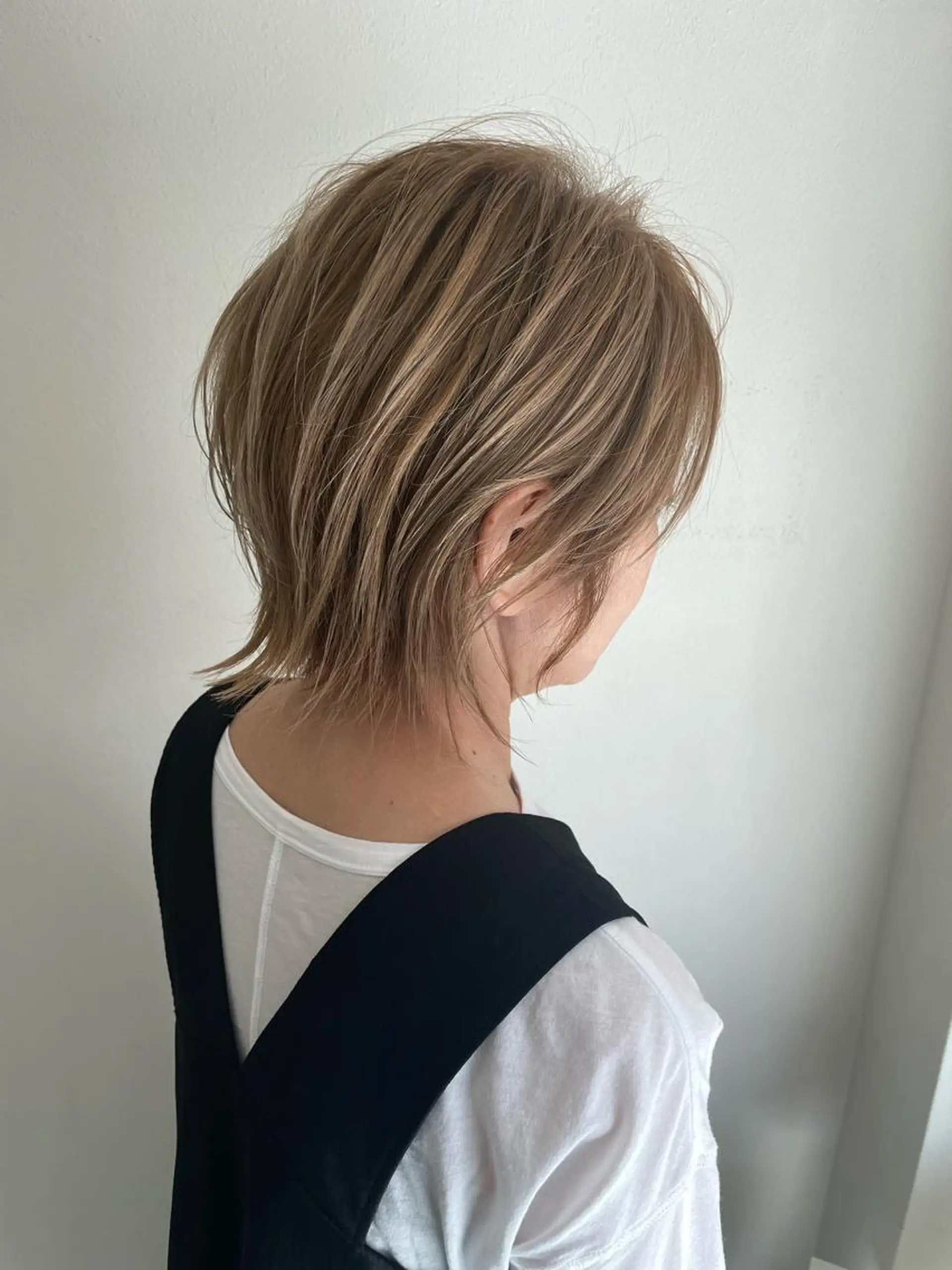 ショート カラー くびれヘア ウルフカット 石山涼太 【monolith】のヘアスタイル