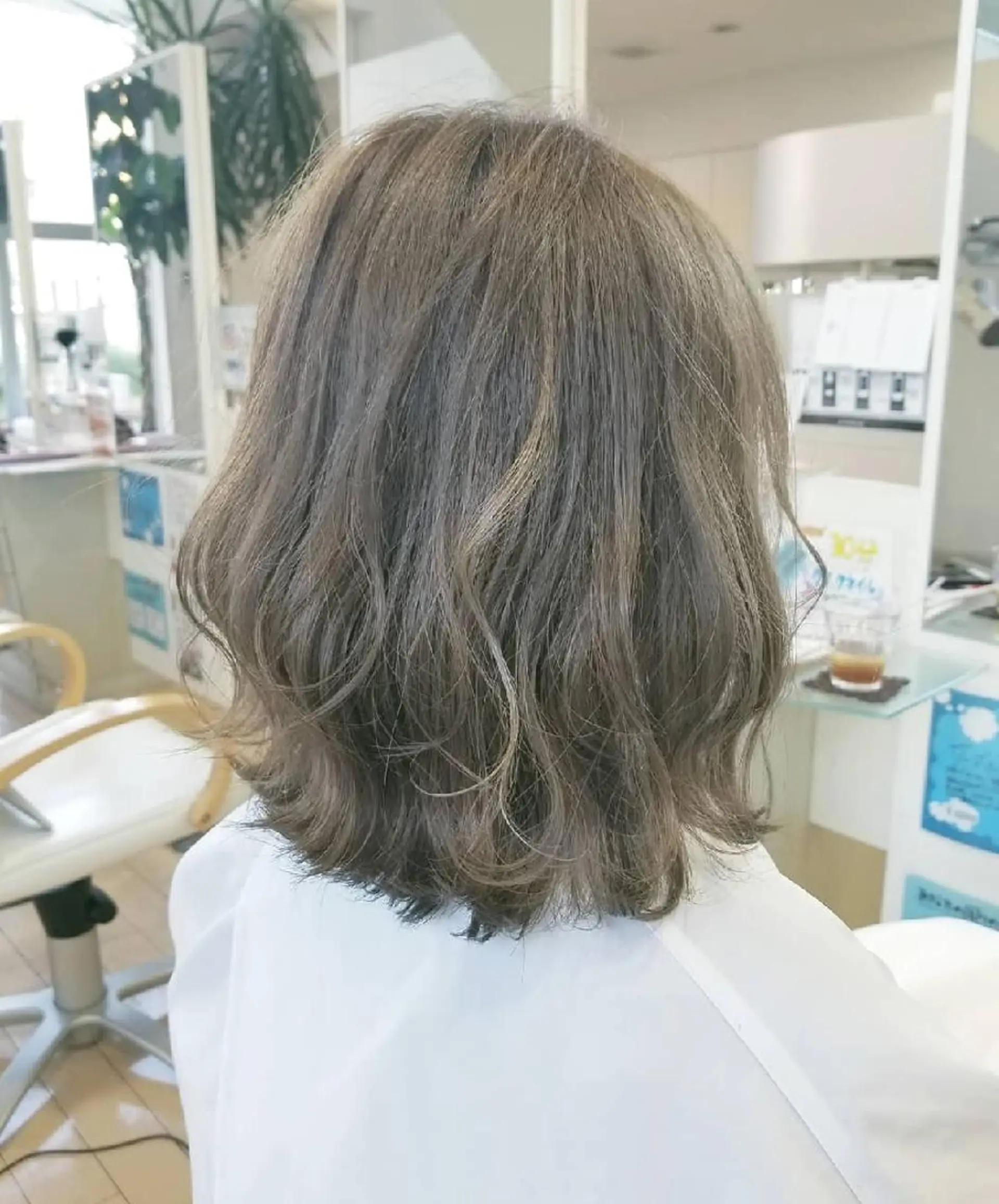 ミディアム カラー ハイライトカラー ボブ ハイライト 関口 友菜のヘアスタイル