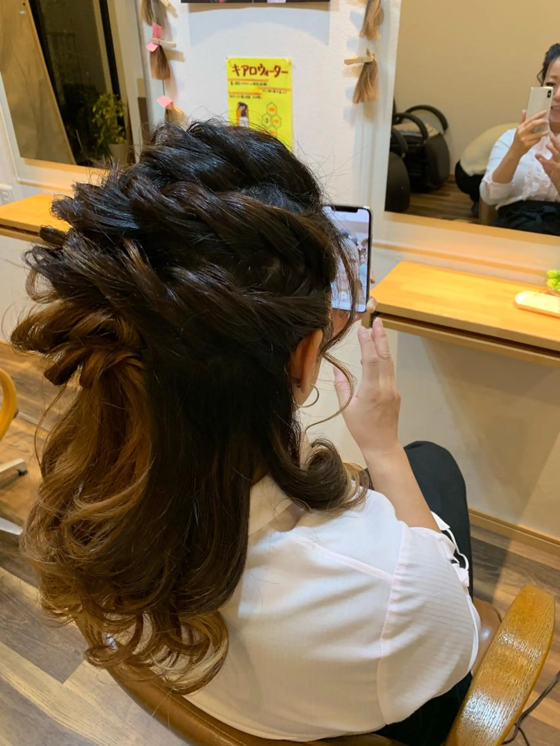 セミロング ヘアアレンジ 石川 奈緒子のヘアスタイル