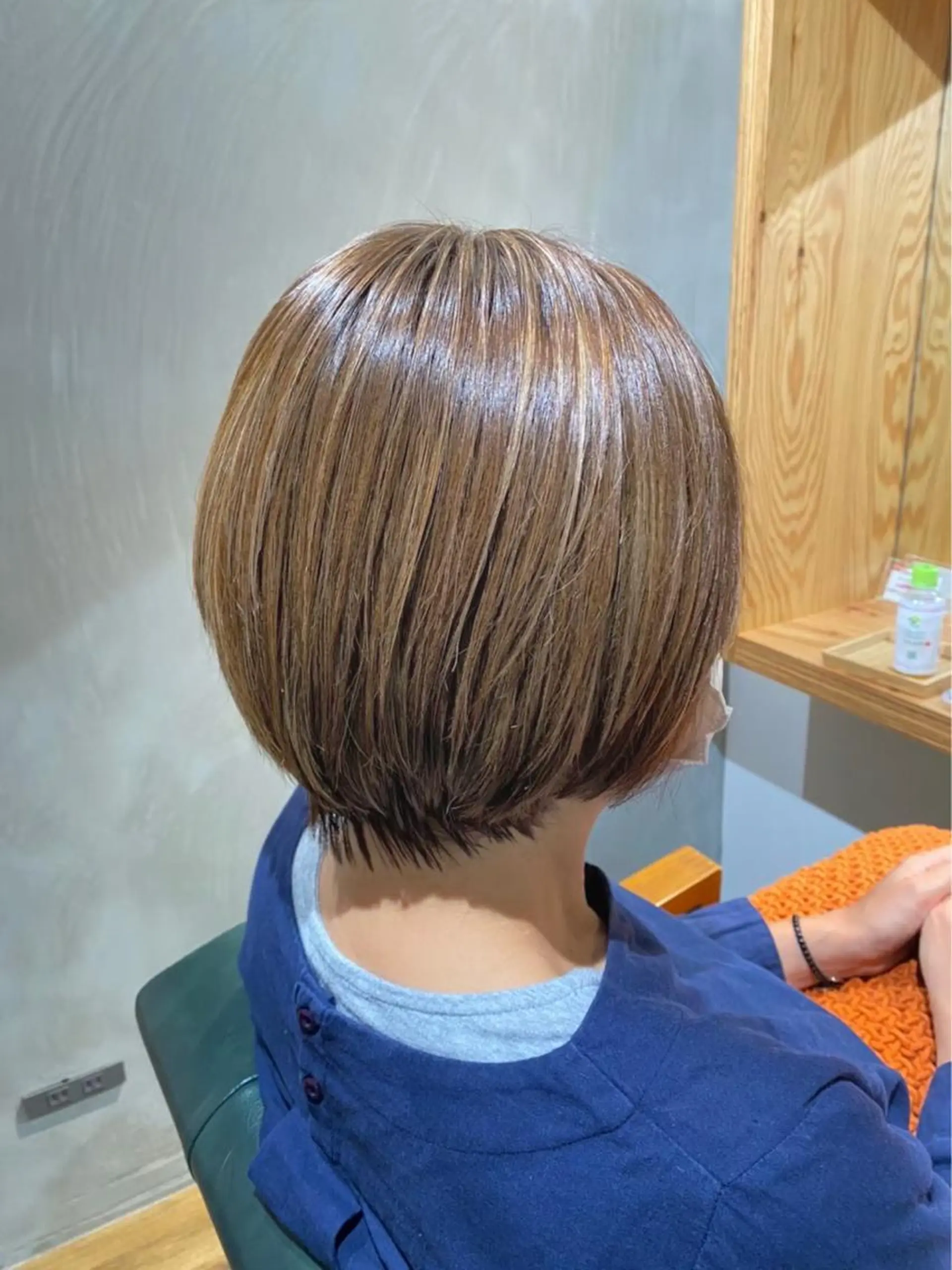 ショート カラー 美容室 Hollowのヘアスタイル