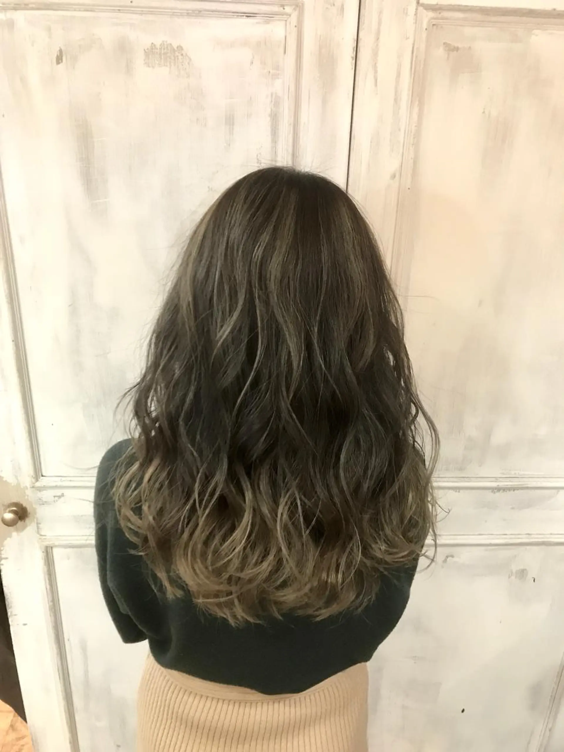 セミロング ハイライト 新井 広樹のヘアスタイル