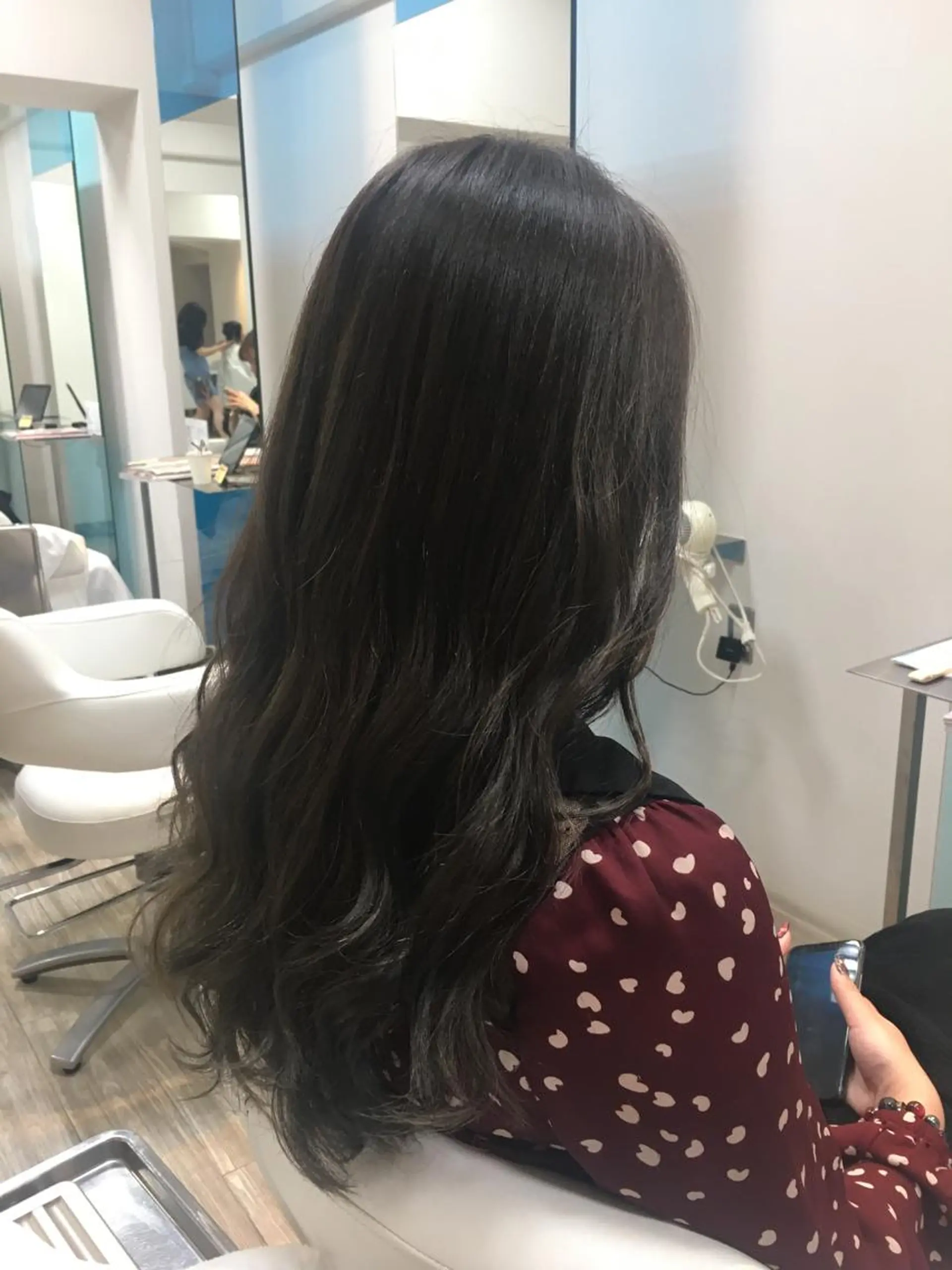 ロング カラー ブルーカラー ブルージュ ハイライトカラー ハイライト カット ヘアカラー トリートメント NATSUKI💟 EARTH二俣川のヘアスタイル