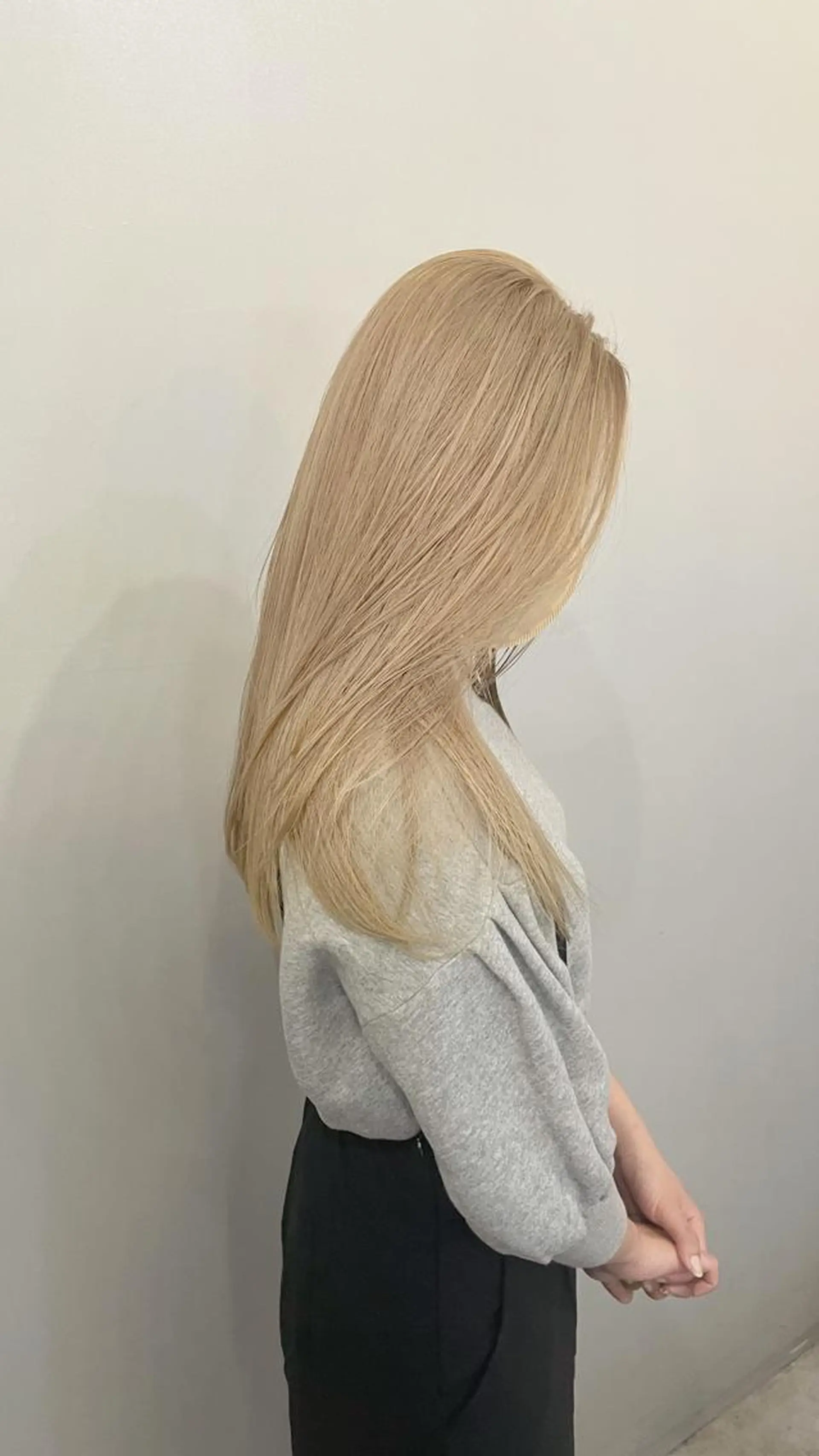 ロング カラー ヘアアレンジ ベージュカラー ミルクティーベージュ 💐ナチュラルヘア Kroda💐のヘアスタイル