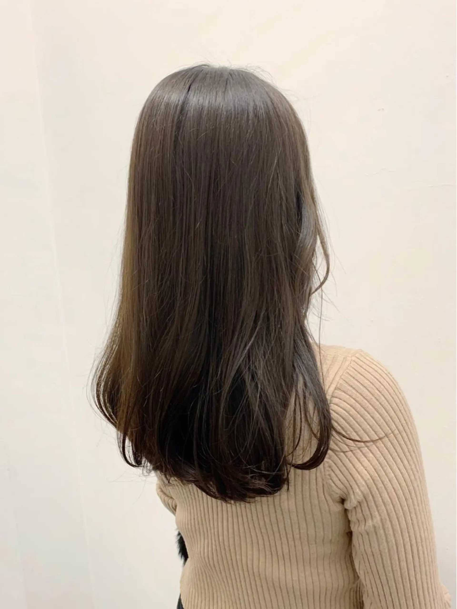 セミロング カット ヘアカラー トリートメント 🍟ミニモ限定🍟 ai.stylistのヘアスタイル