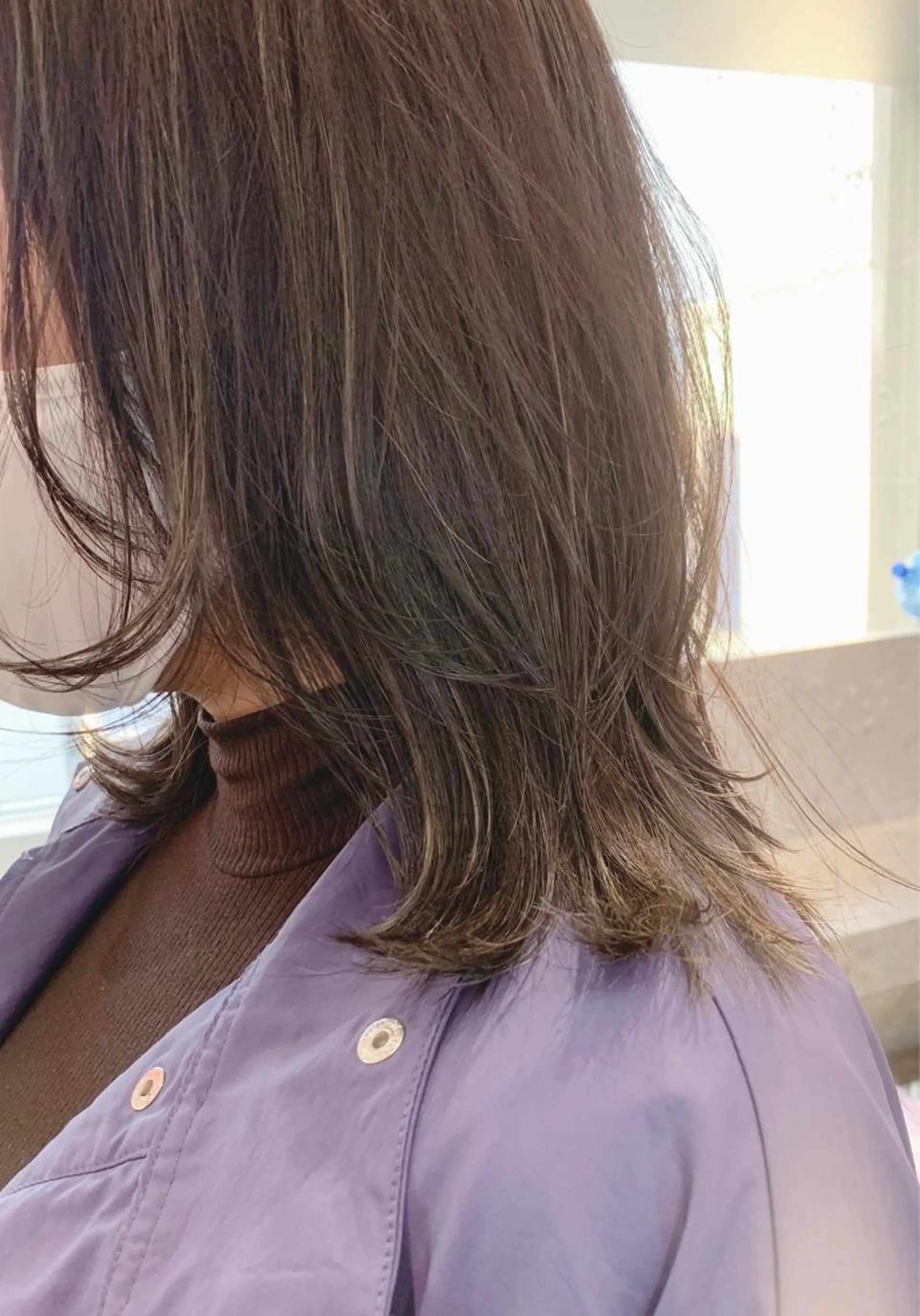 ミディアム カラー ハイライトカラー ハイライト レイヤーカット カット ヘアカラー トリートメント 山下 千明のヘアスタイル