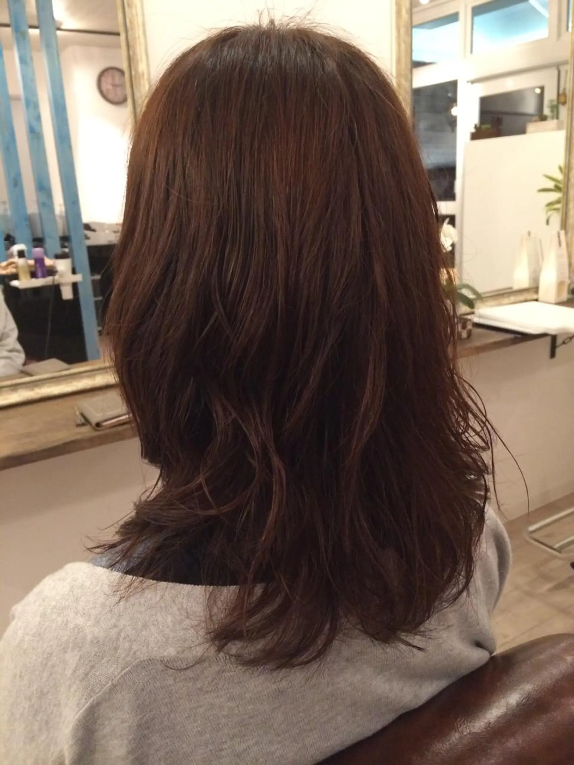 セミロング カラー パーマ hair shiki -志希-のヘアスタイル