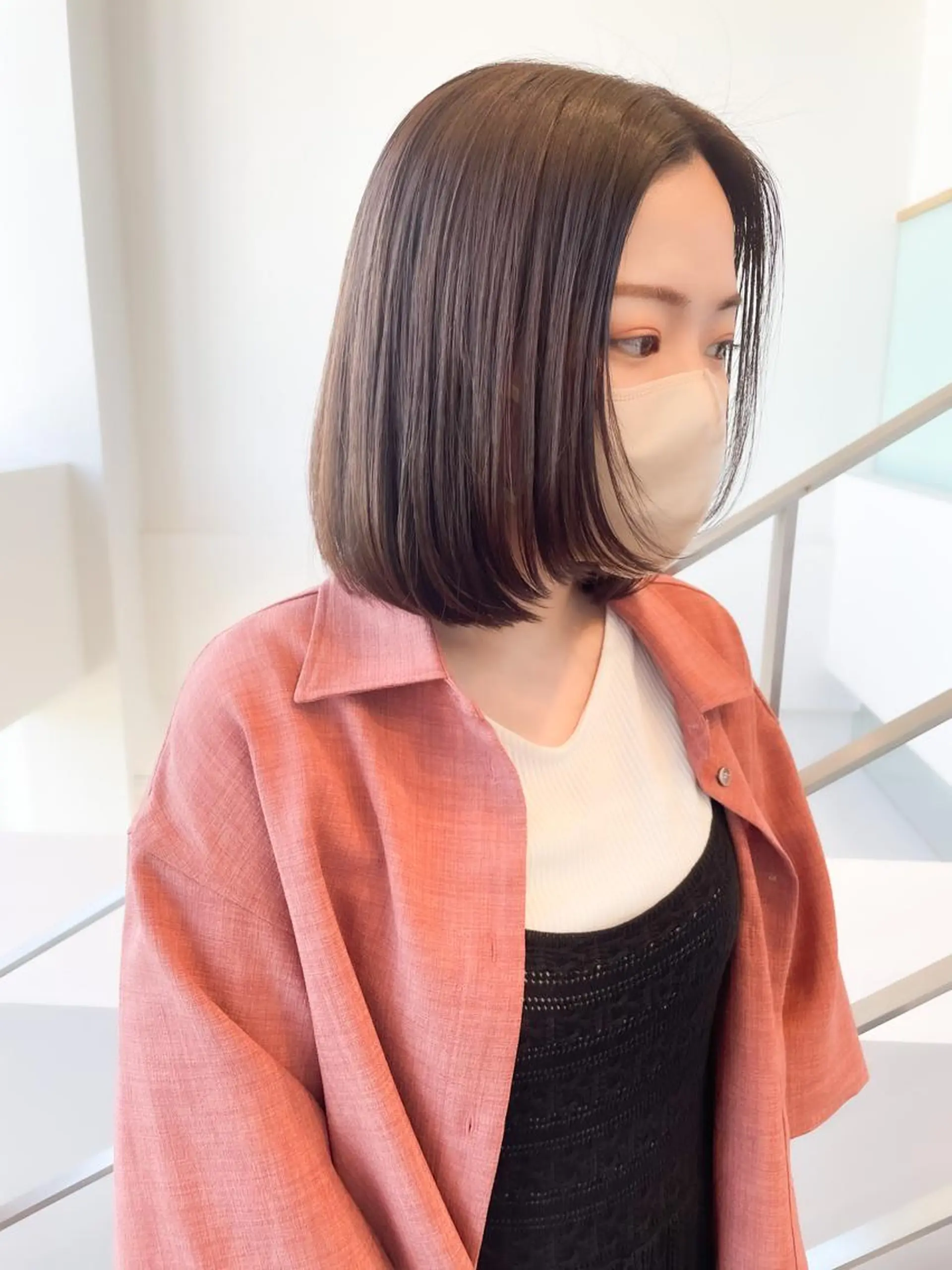 ショート カラー ヘアアレンジ アイブロウ ミニボブ/ブリーチ 🌈MISATOのヘアスタイル