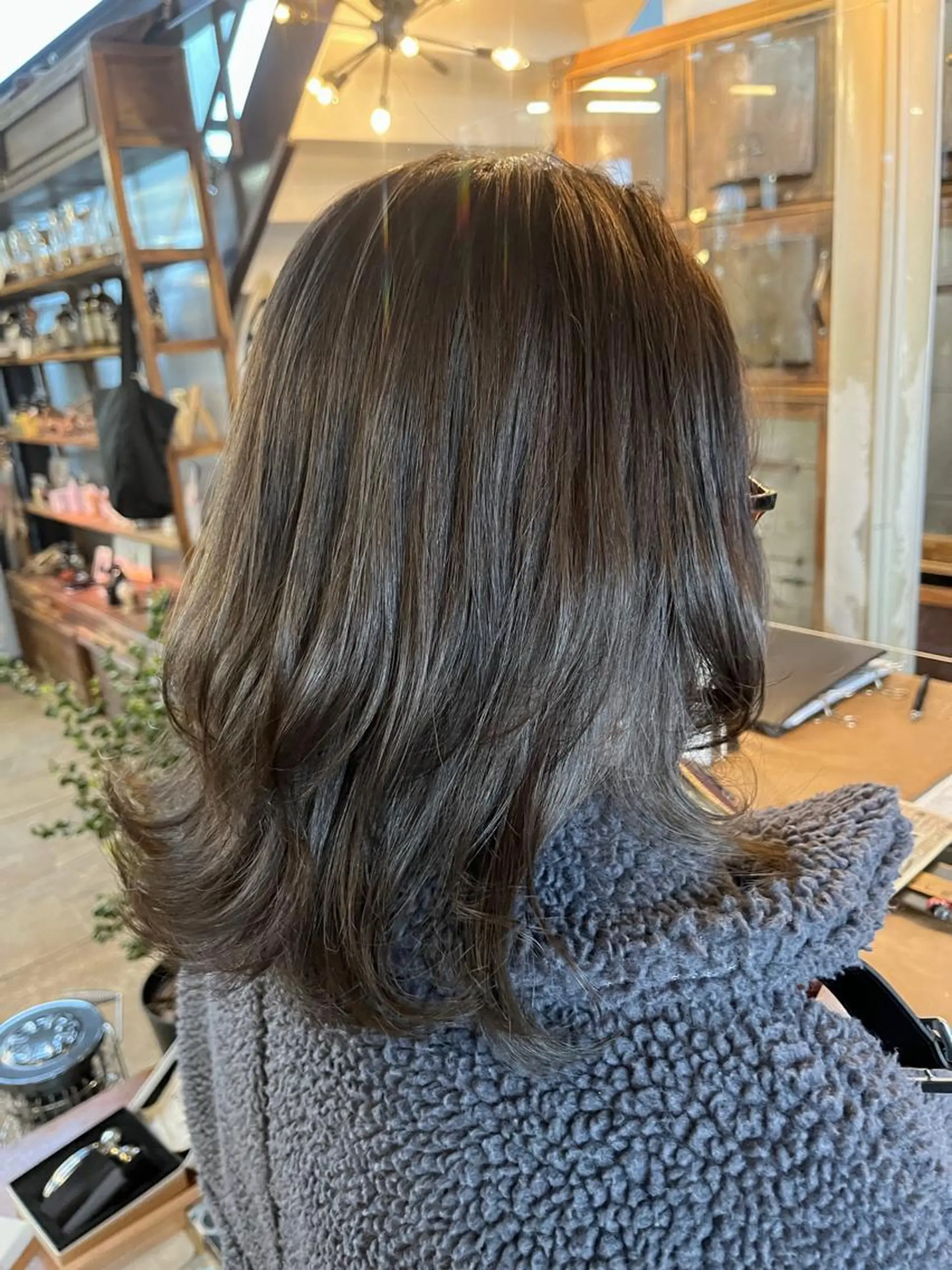 セミロング カラー ヘアカラー 佐藤 美聡のヘアスタイル