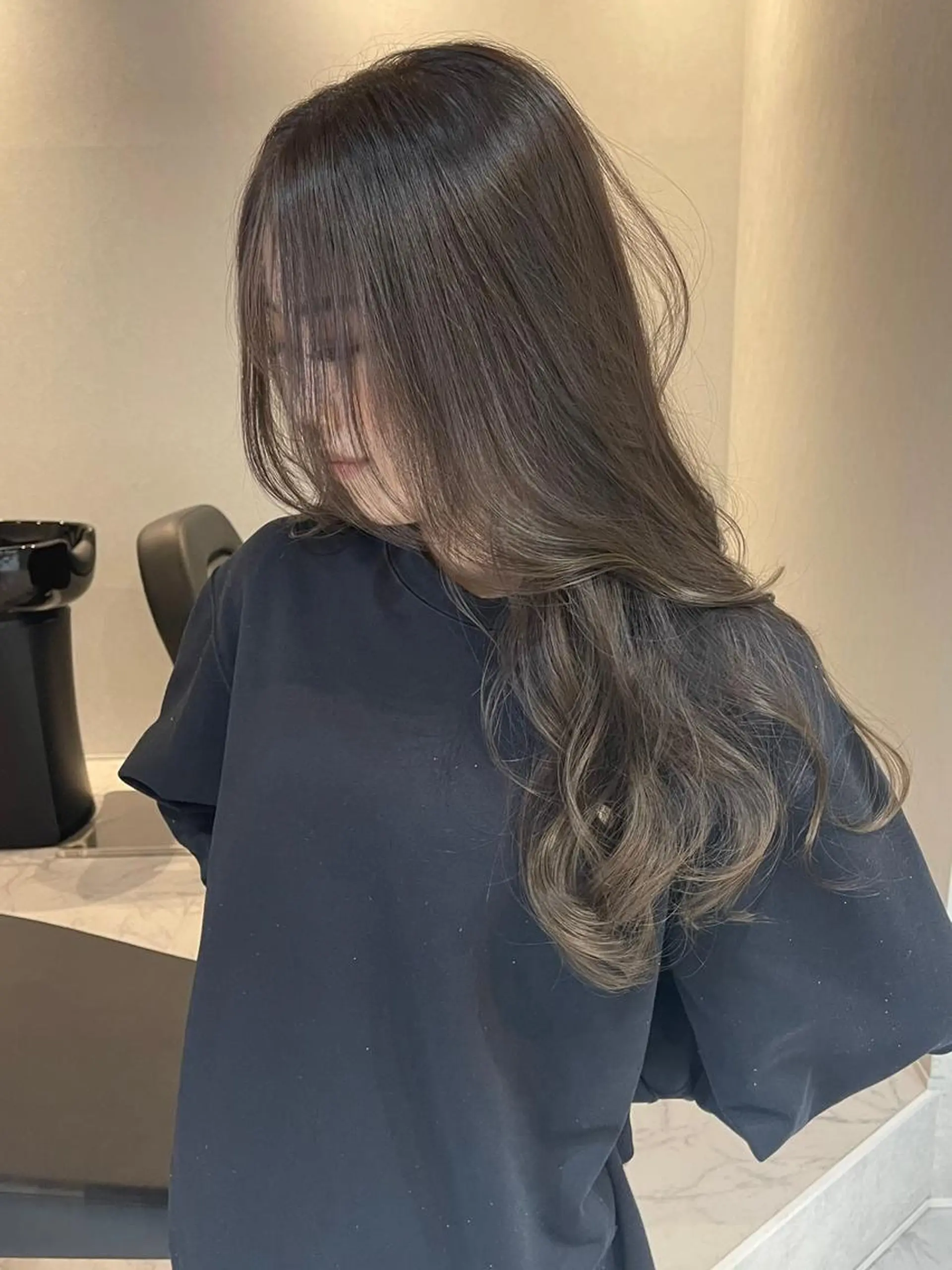 ロング カラー ヘアアレンジ バレイヤージュ デザインカラー ハイライトカラー 外国人風カラー ハイライト アンドウ ユウ/ レイヤーカット/韓国のヘアスタイル