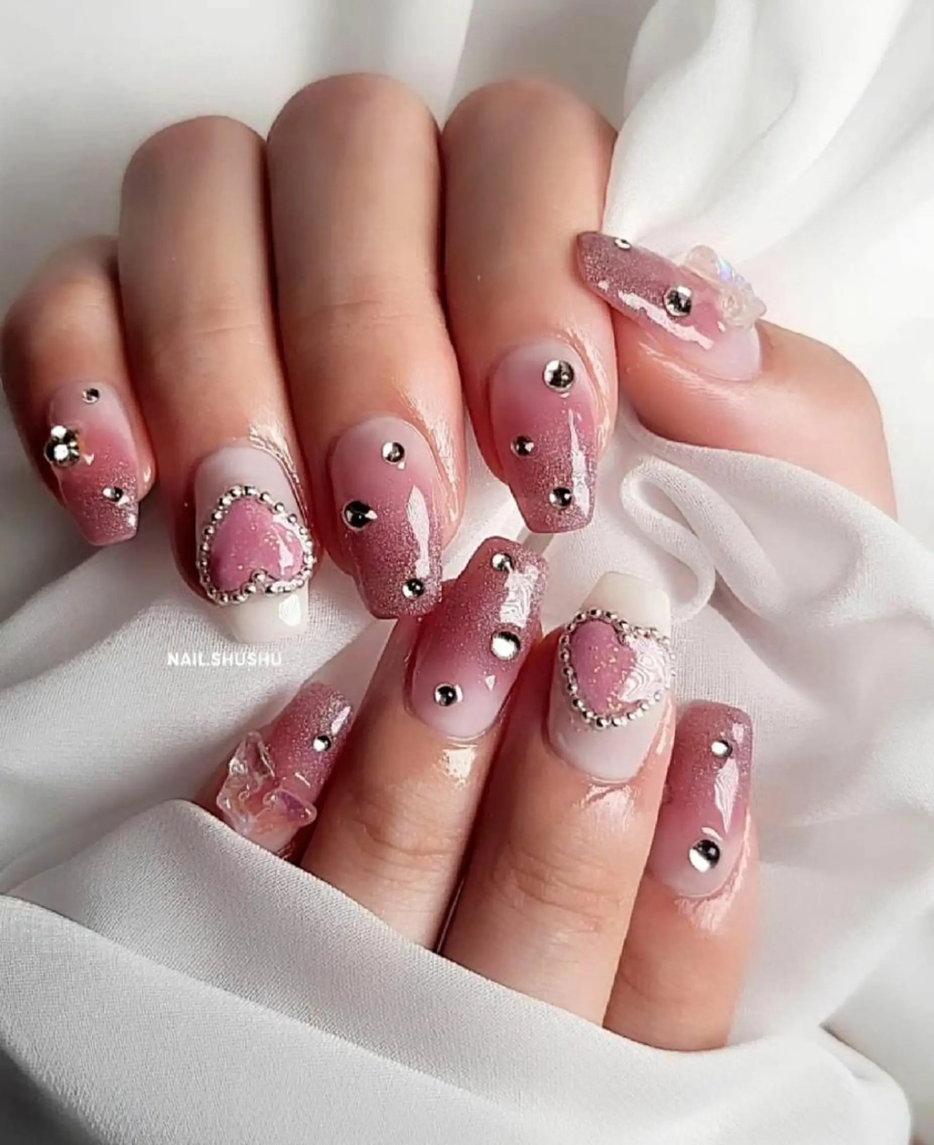 ネイル 持ち込み ニュアンスネイル ワンカラーネイル シンプルネイル 夏ネイル 3dパーツ/流行り 👧shushu❤️のネイルデザイン