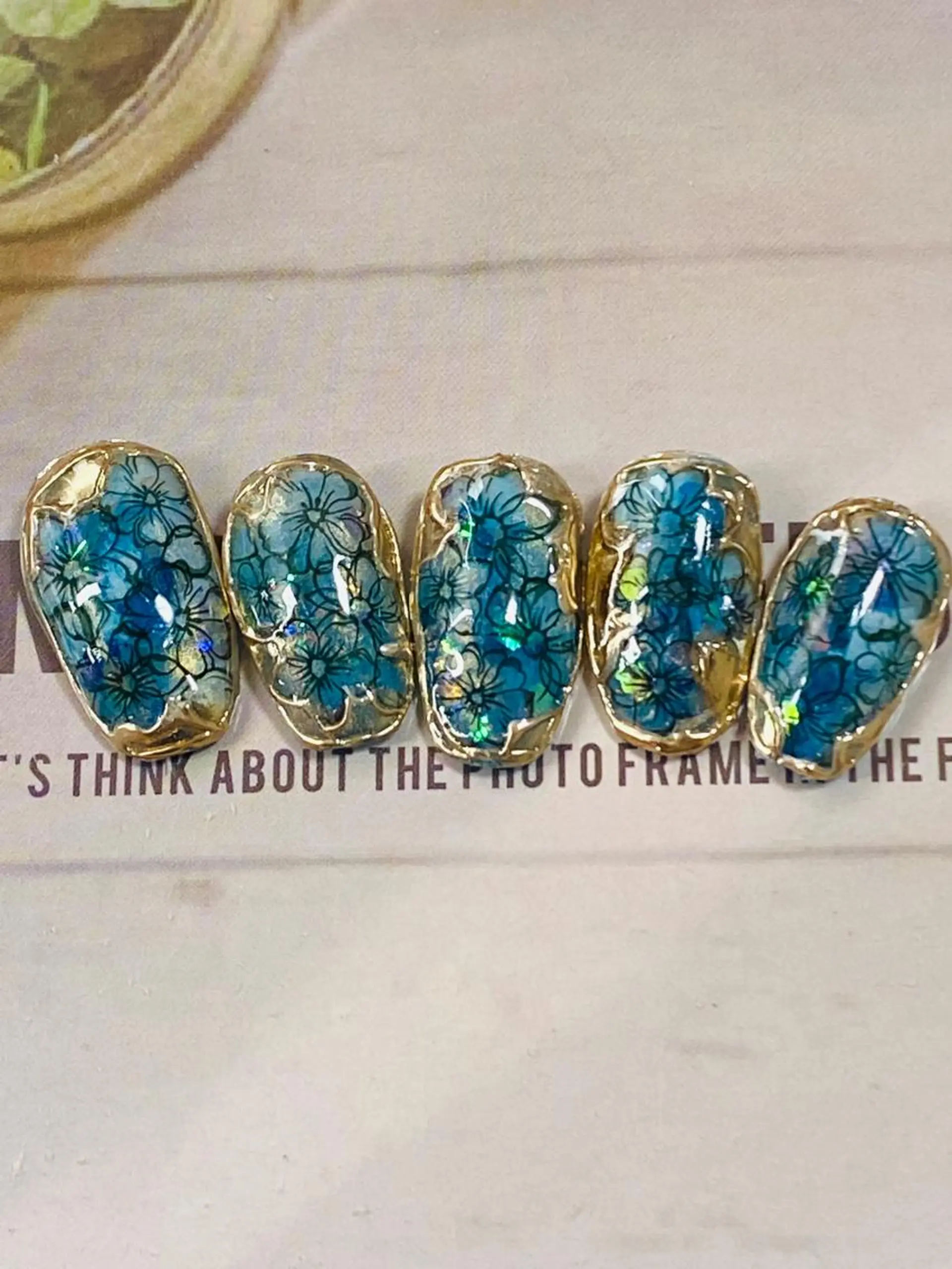 ネイル キラキラネイル 夏ネイル 自宅ネイルサロン ♦️nuance♦️のネイルデザイン