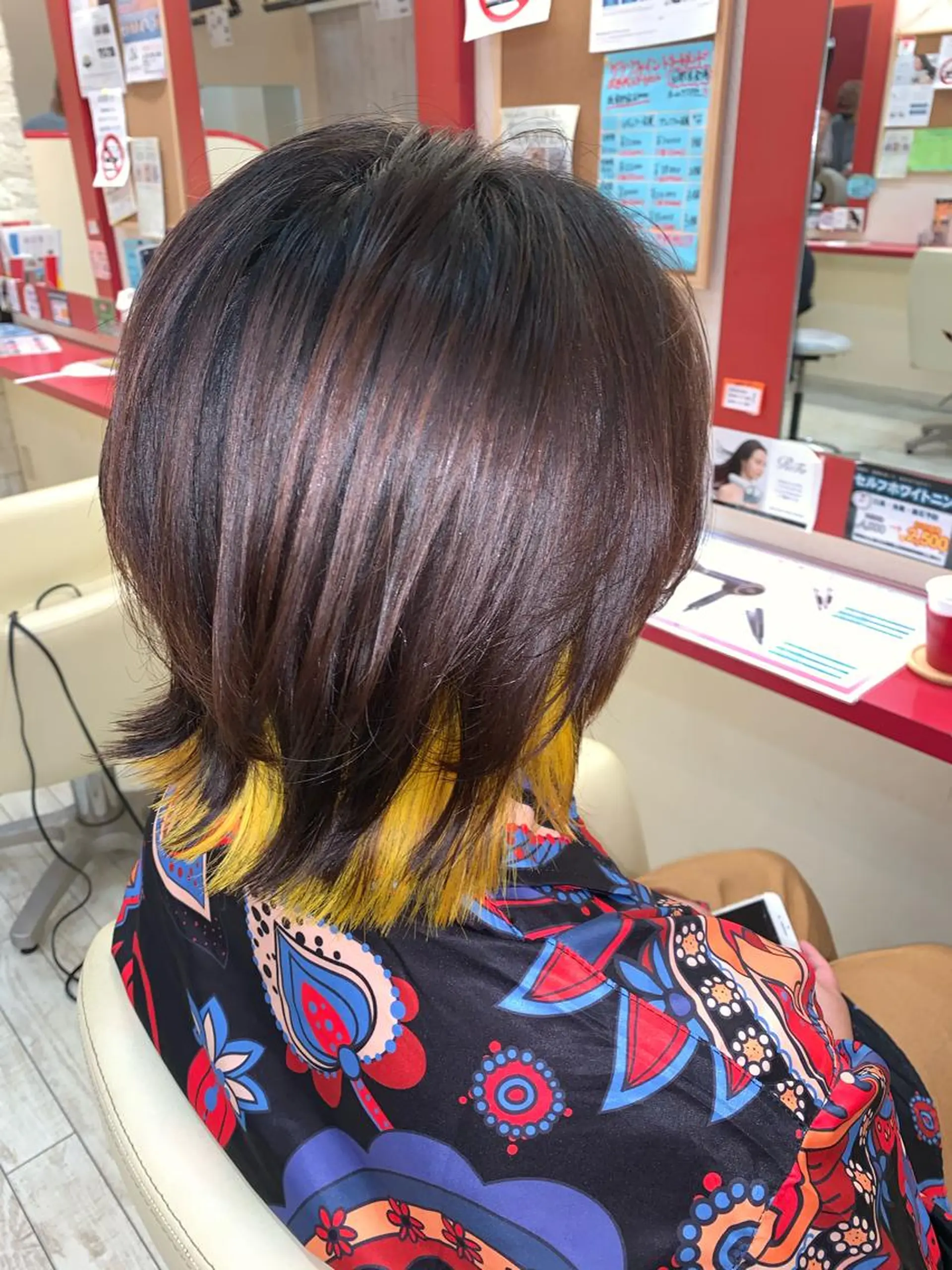 ショート カラー ヘアアレンジ イエローカラー 今村公介 ブリーチ特化、派手髪のヘアスタイル