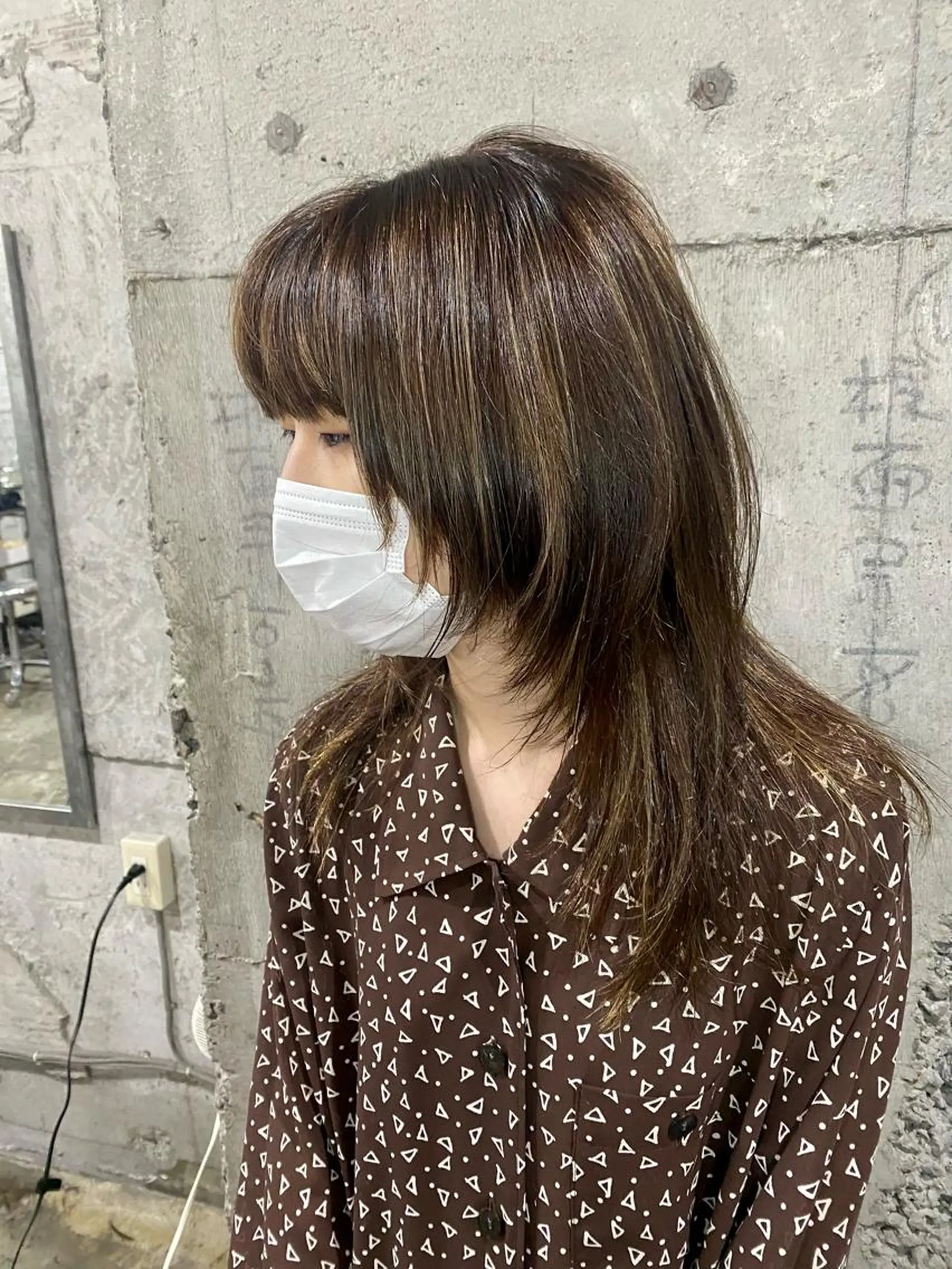 ミディアム カラー ヘアアレンジ ハイライトカラー ハイライト ウルフカット ヘアカラー ［似合わせヘア］ ✂︎OGURO✂︎のヘアスタイル