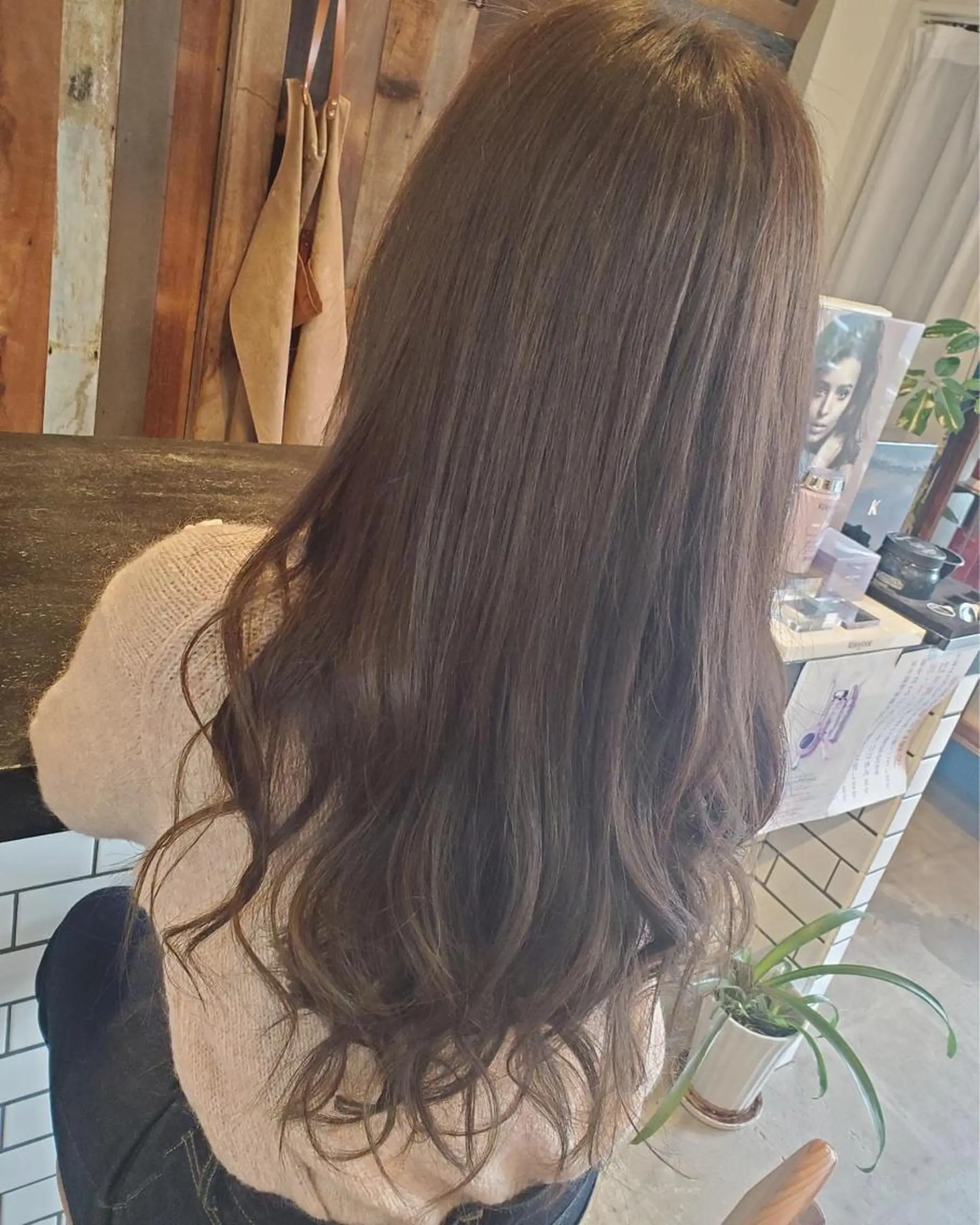 カラー 瓦井 慧のヘアスタイル