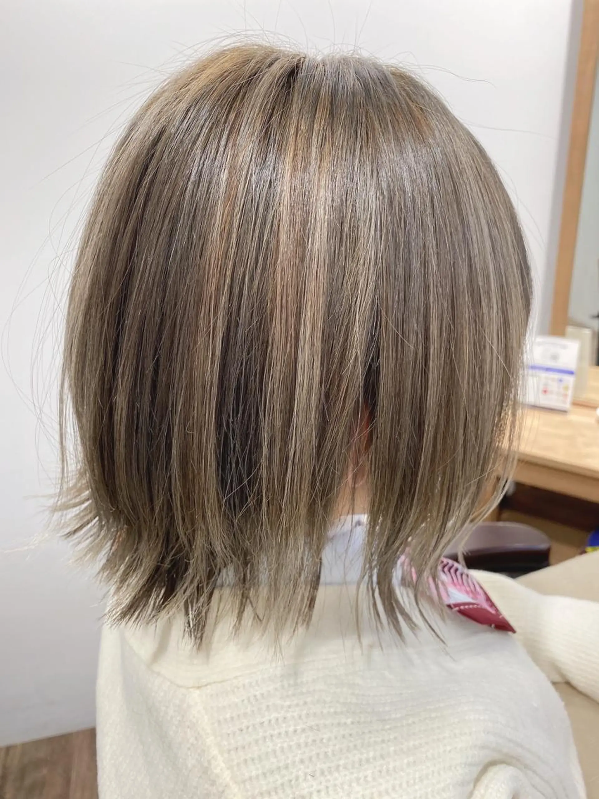 ミディアム カラー グレージュ ハイライトカラー ボブ ハイライト ヘアカラー トリートメント GO TODAY SHAiRE SALON 横須賀所属・ハイライト⭐️上野 高広のヘアスタイル