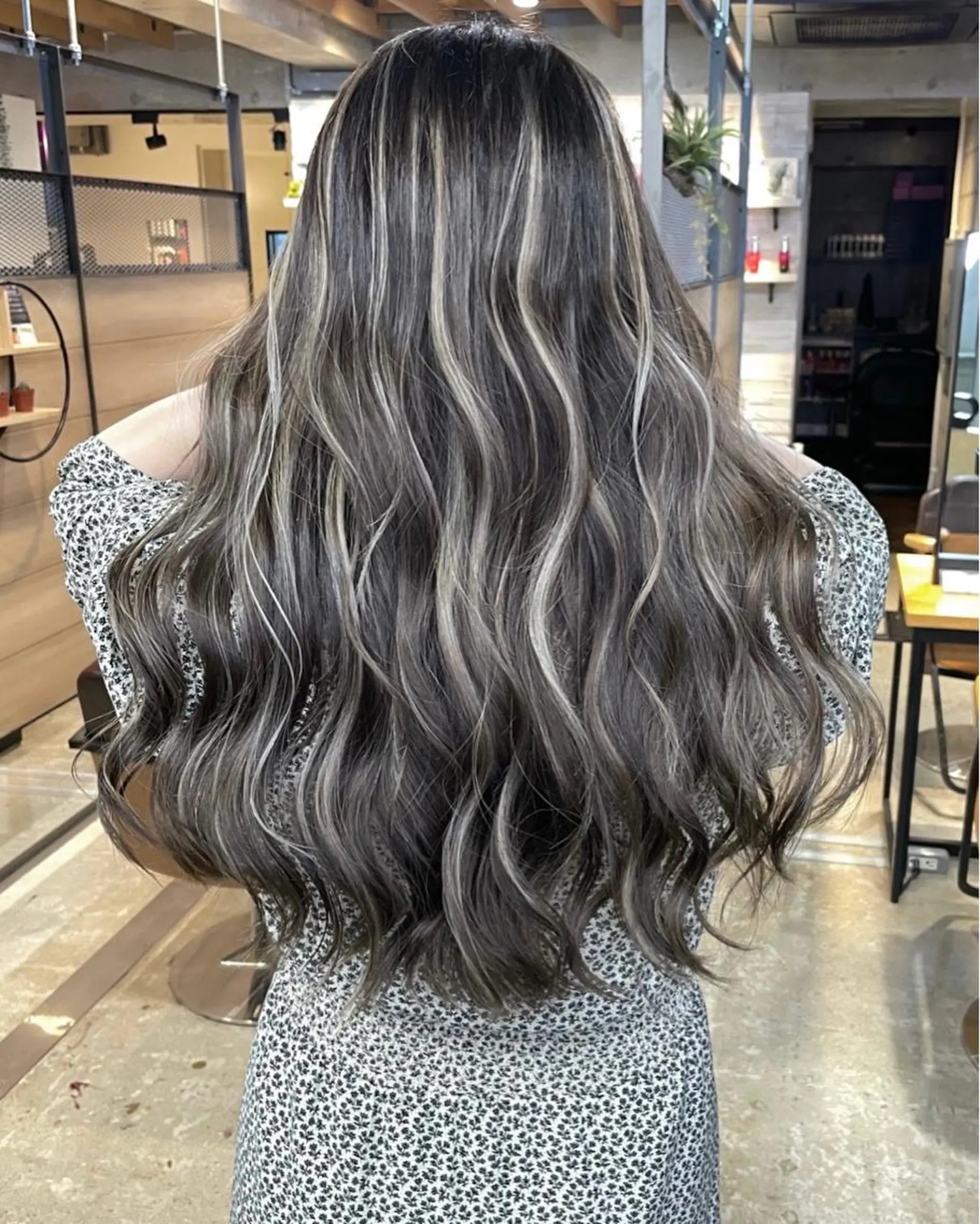 ロング カラー ヘアカラー トリートメント 新宿/韓国風レイヤー 髪質改善/ジャッキーのヘアスタイル