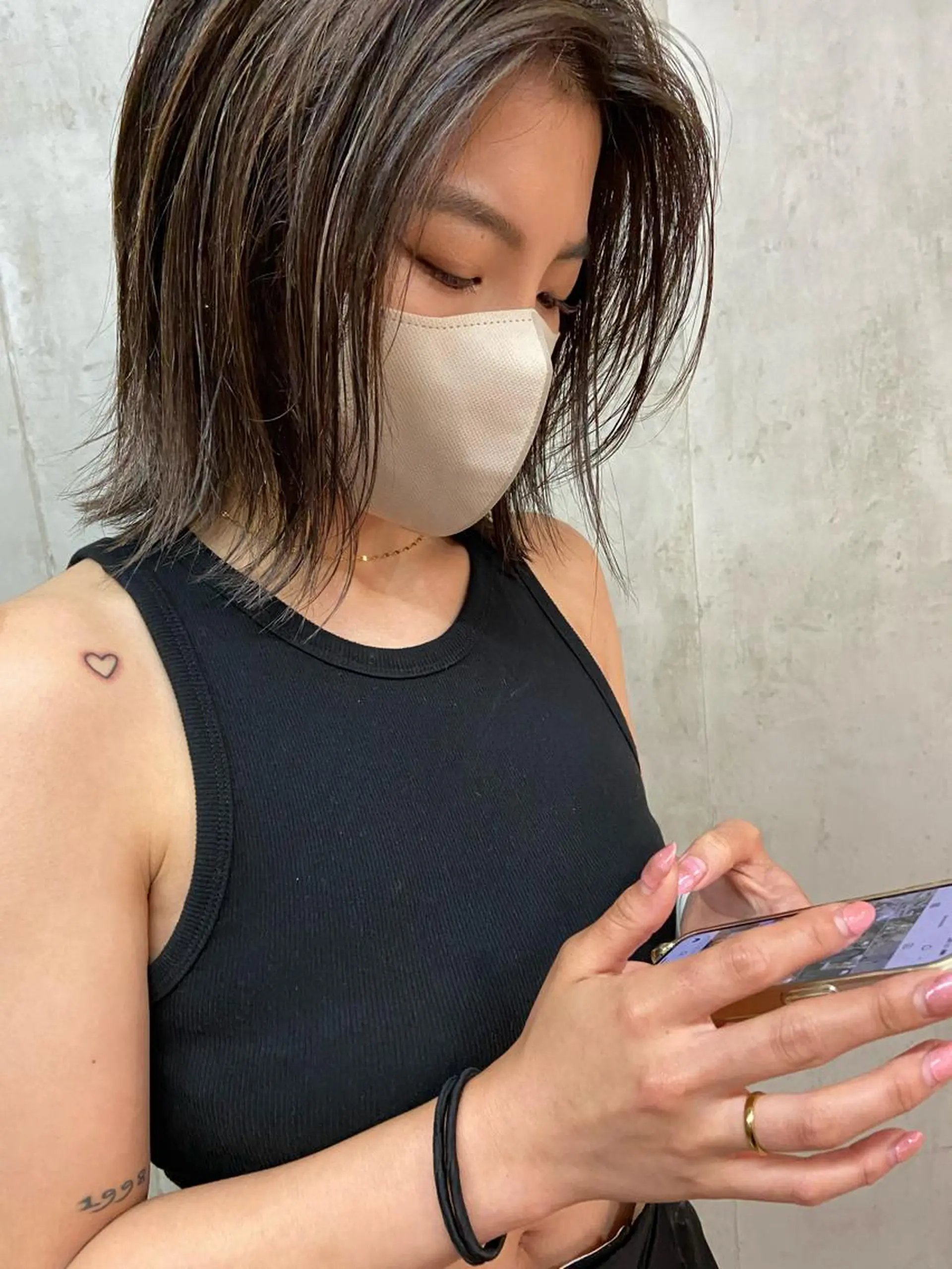 ショート カラー ハイライトカラー ハイライト SALTWATER AYARIのヘアスタイル