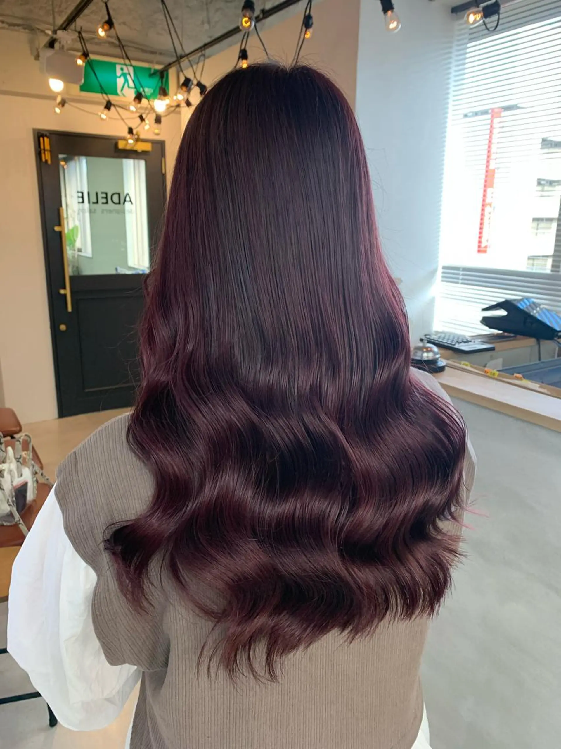 セミロング カラー ブリーチ ピンクカラー バイオレットカラー 🌸MAYU🌸 ハイトーン➕レイヤーのヘアスタイル