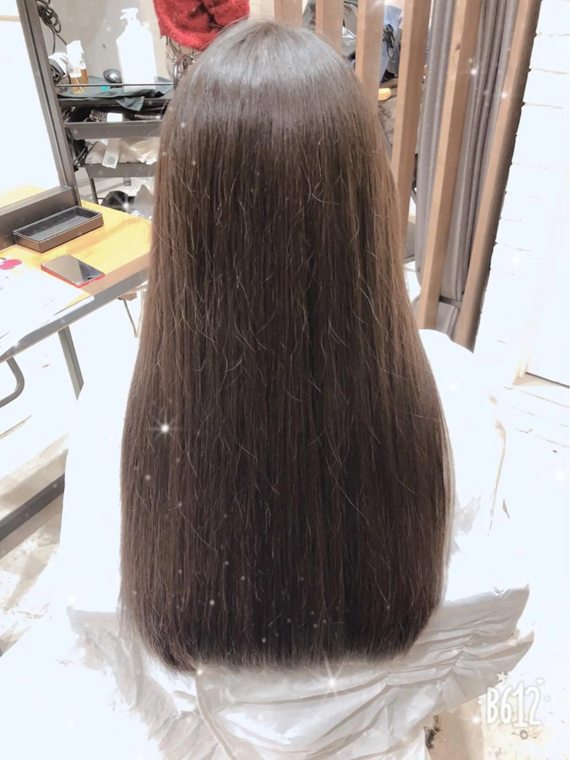 ロング kawamoto akaneのヘアスタイル