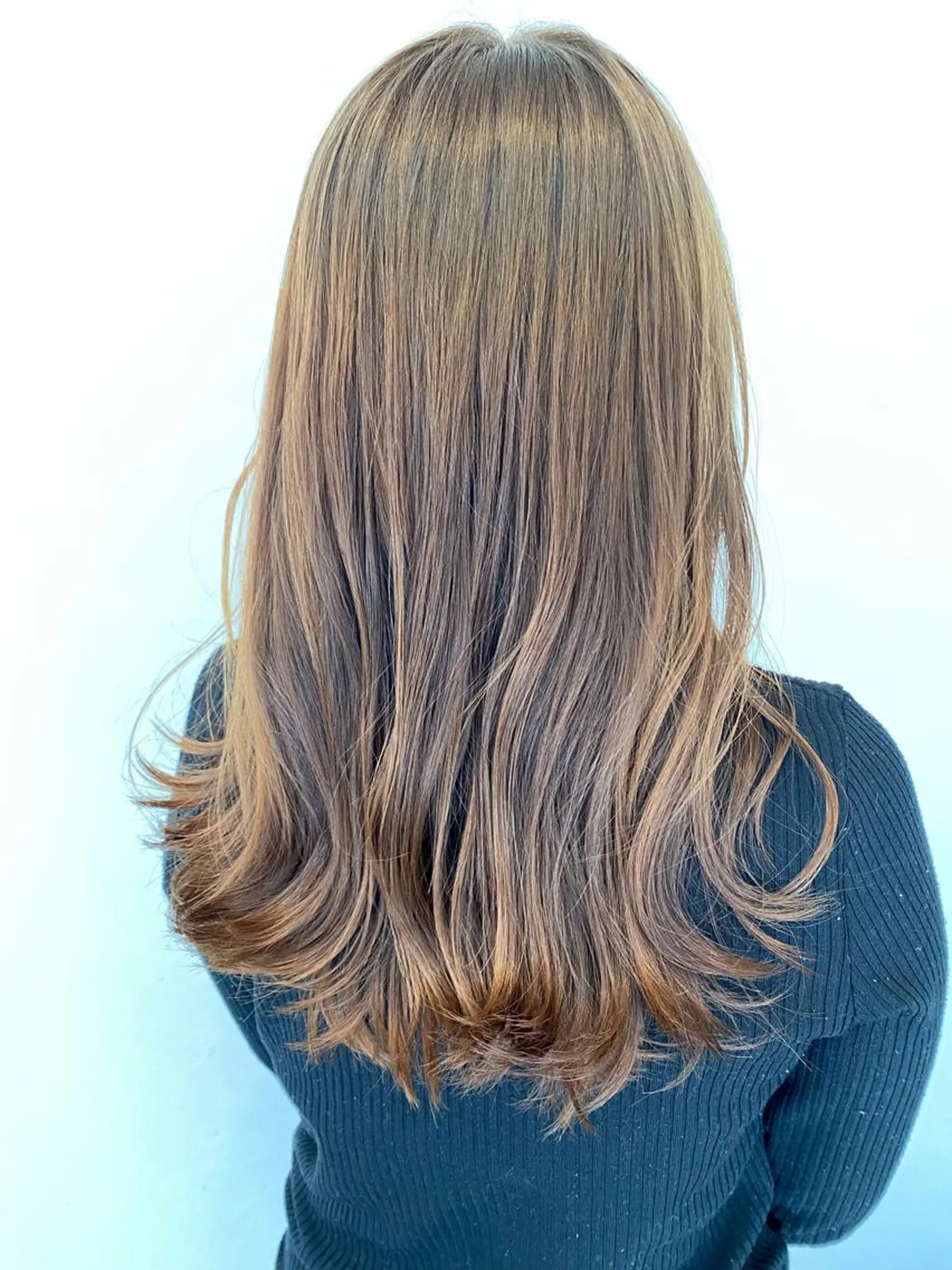 セミロング カラー 伊藤 さやかのヘアスタイル