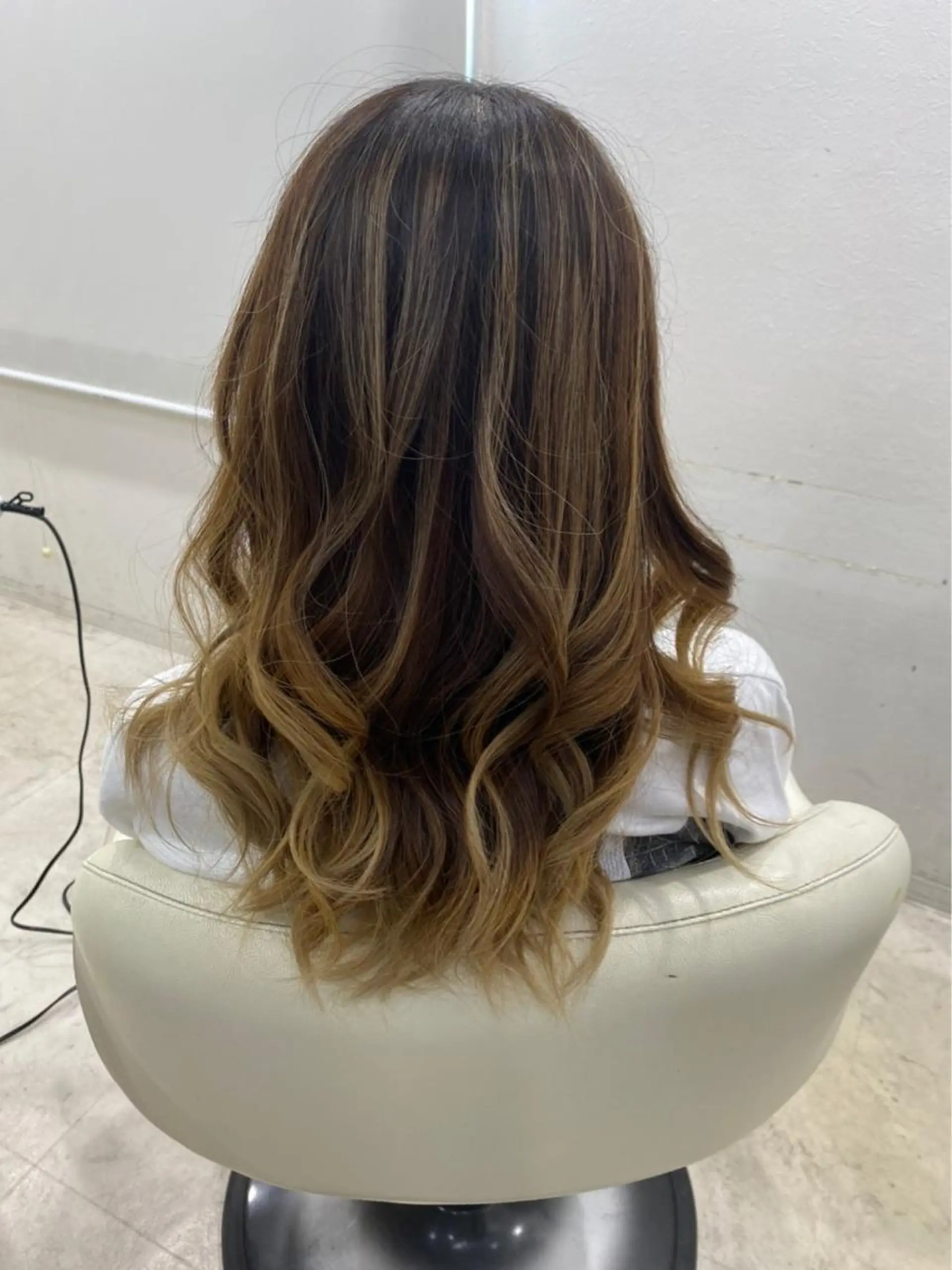 ロング カラー グラデーションカラー 羽澤 亨威【髪質改善】のヘアスタイル