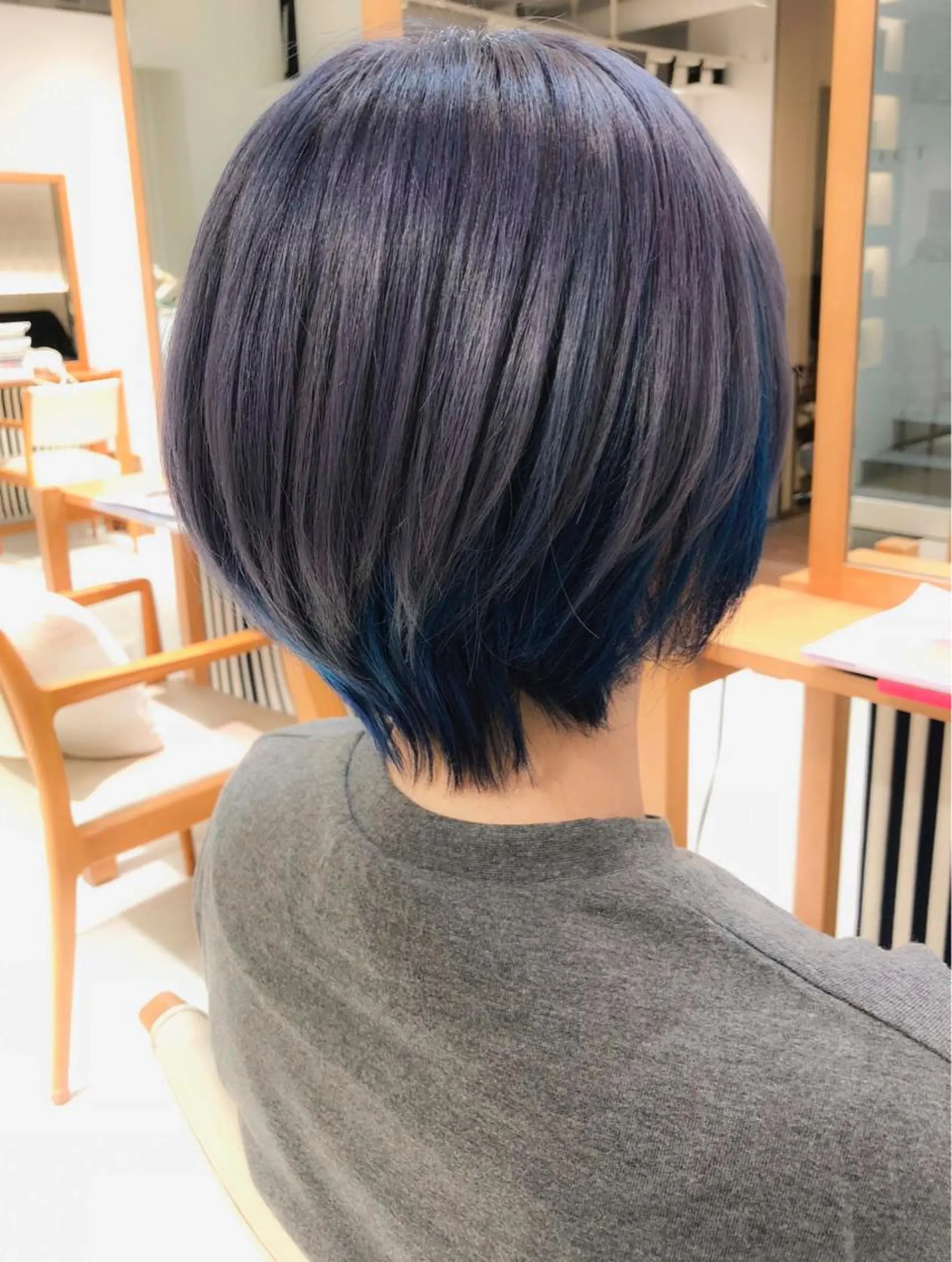 ショート カラー ブルーカラー インナーカラー Days 透明感カラーのヘアスタイル