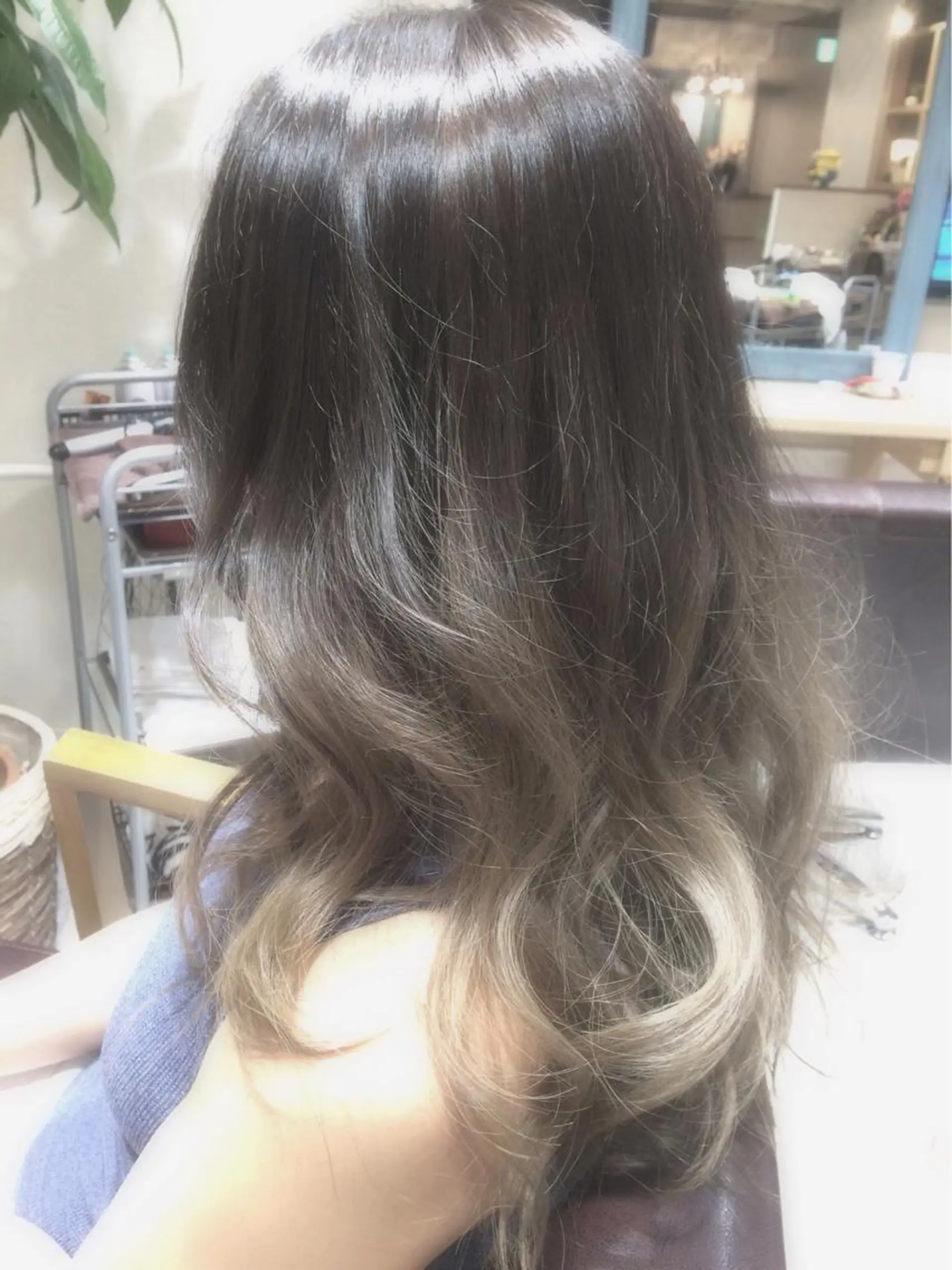 ミディアム セミロング ロング カラー パーマ ヘアアレンジ ベージュカラー グラデーションカラー ホワイトベージュ 縮毛矯正/美髪 髪質改善/石田幸輔のヘアスタイル