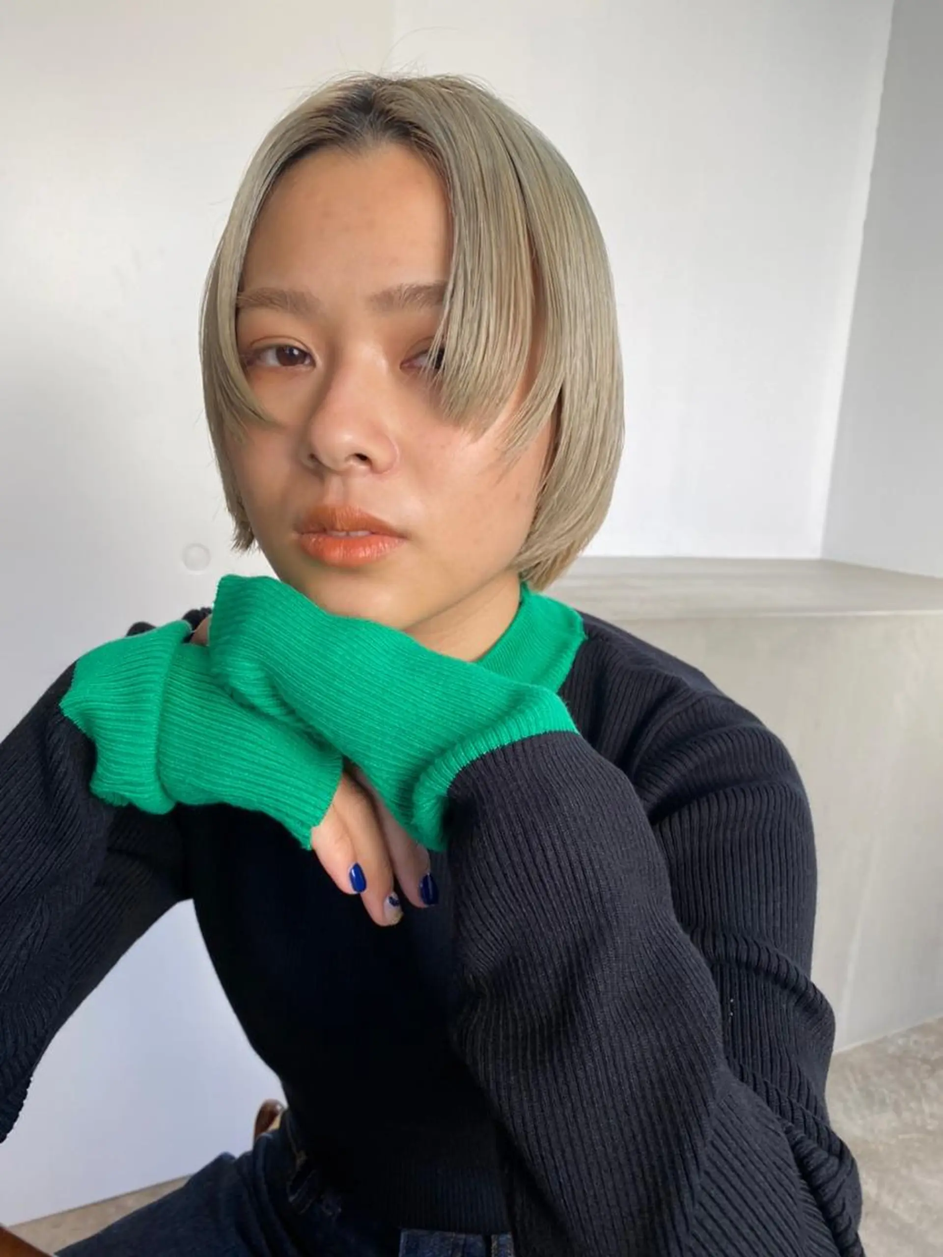 ショート カラー パーマ アディクシーカラー ブリーチ ブロンド ブルーカラー ハイライトカラー カット ヘアカラー CEINE PATHのヘアスタイル