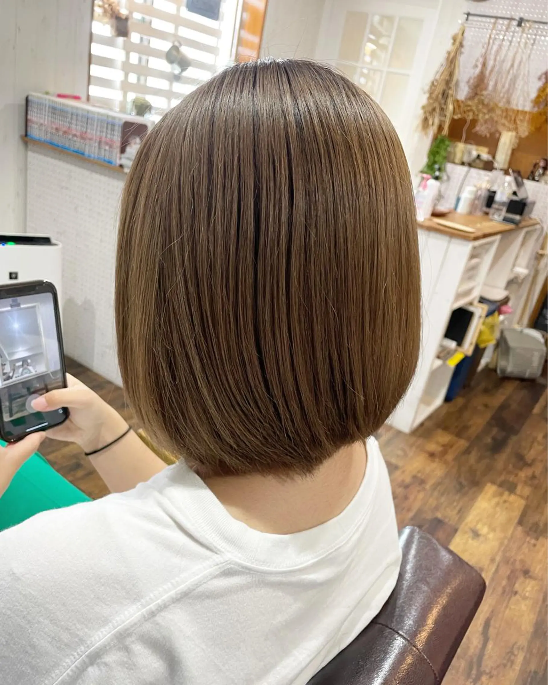 ミディアム カラー ベージュカラー ブリーチ ケアブリーチ 透明感カラー ダブルカラー 西川 敏夫のヘアスタイル